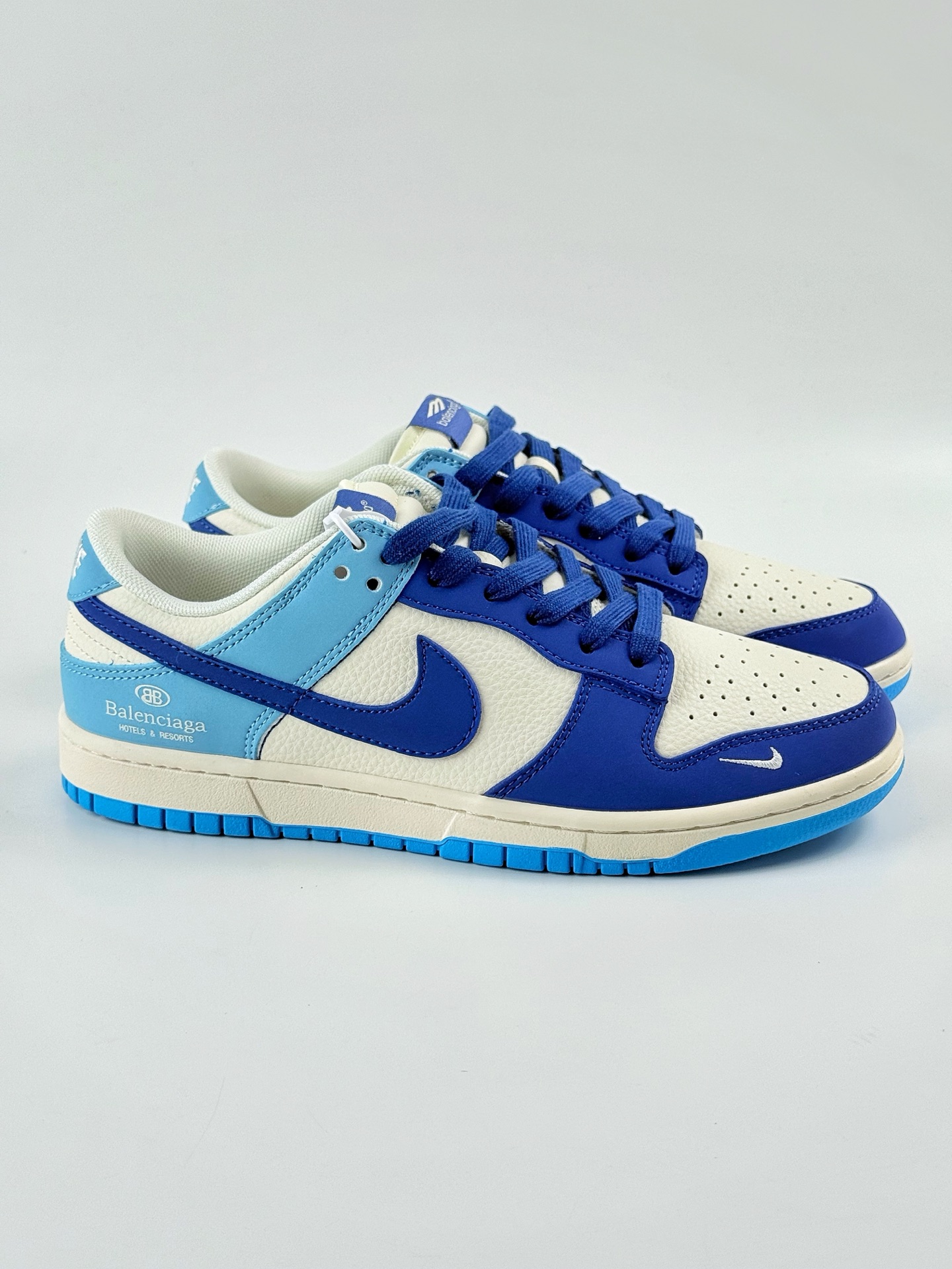 Nike SB Dunk Low x Balenciaga 蓝白小勾 ZH2598-275