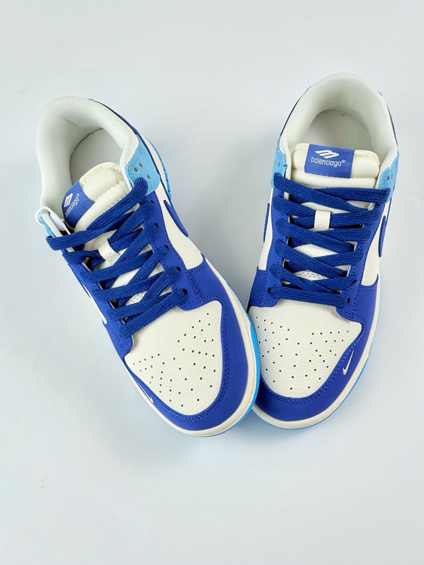 Nike SB Dunk Low x Balenciaga 蓝白小勾 ZH2598-275