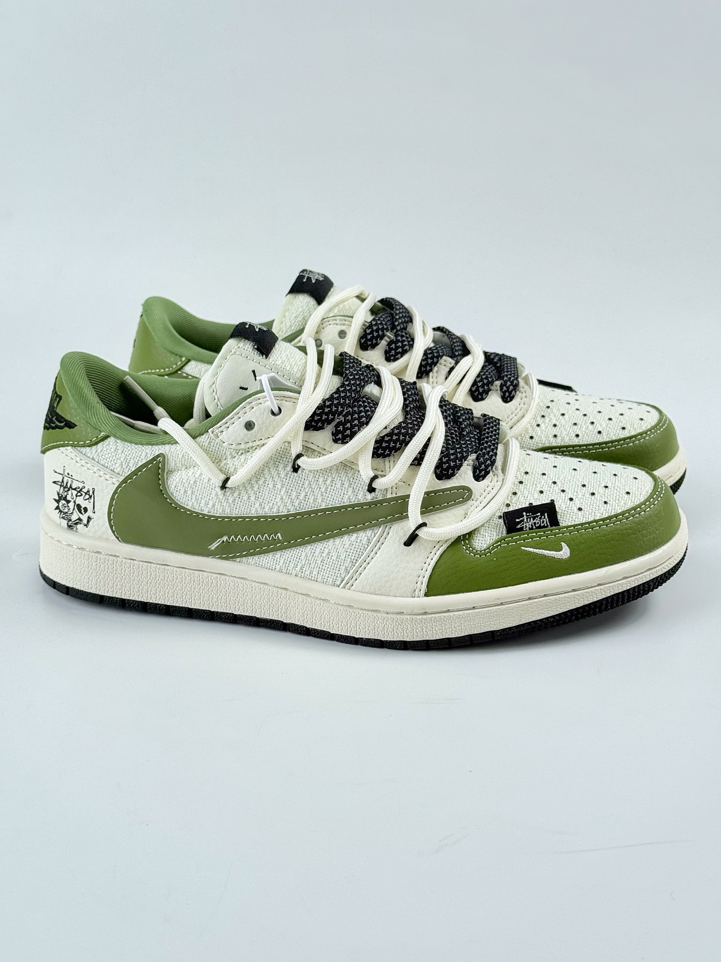 Travis Scott x Nike Air Jordan 1 Low x Stussy Air Jordan 1 Low 反转绿白小勾满天星倒钩 DM6868-104
