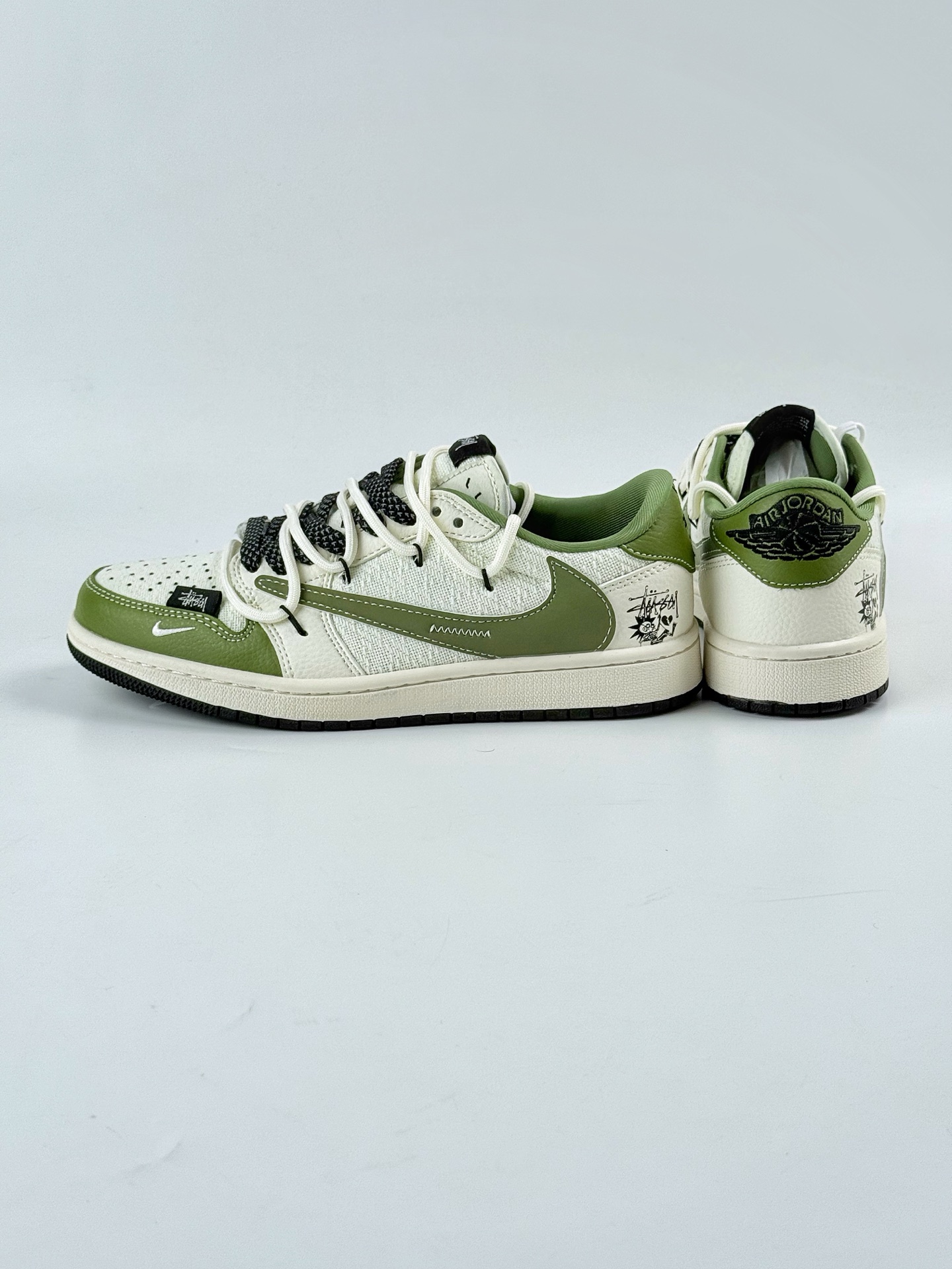 Travis Scott x Nike Air Jordan 1 Low x Stussy Air Jordan 1 Low 反转绿白小勾满天星倒钩 DM6868-104