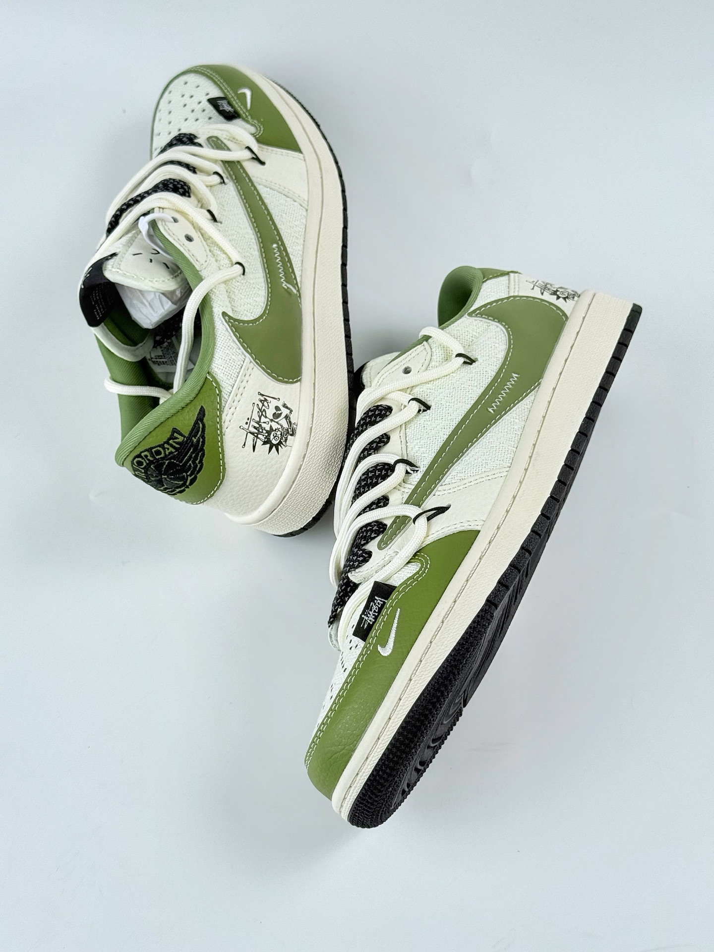 Travis Scott x Nike Air Jordan 1 Low x Stussy Air Jordan 1 Low 反转绿白小勾满天星倒钩 DM6868-104