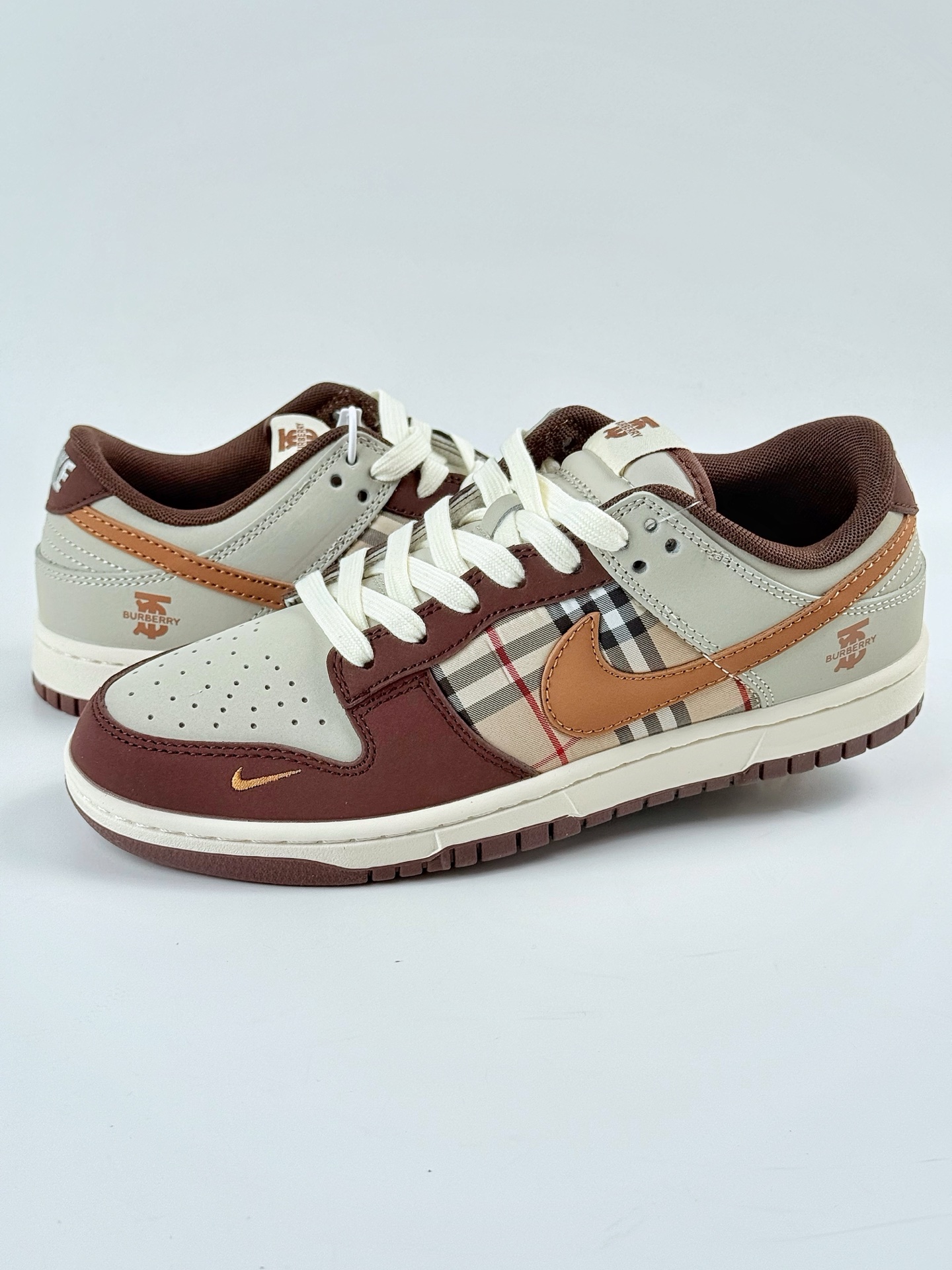 Nike SB Dunk Low x BURBERRY 棕灰小勾 XD1588-217