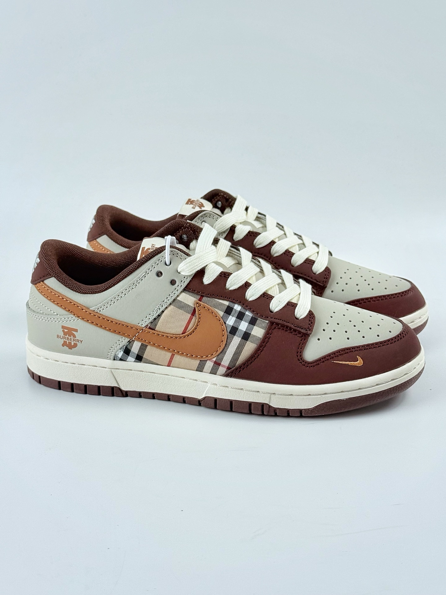 Nike SB Dunk Low x BURBERRY 棕灰小勾 XD1588-217