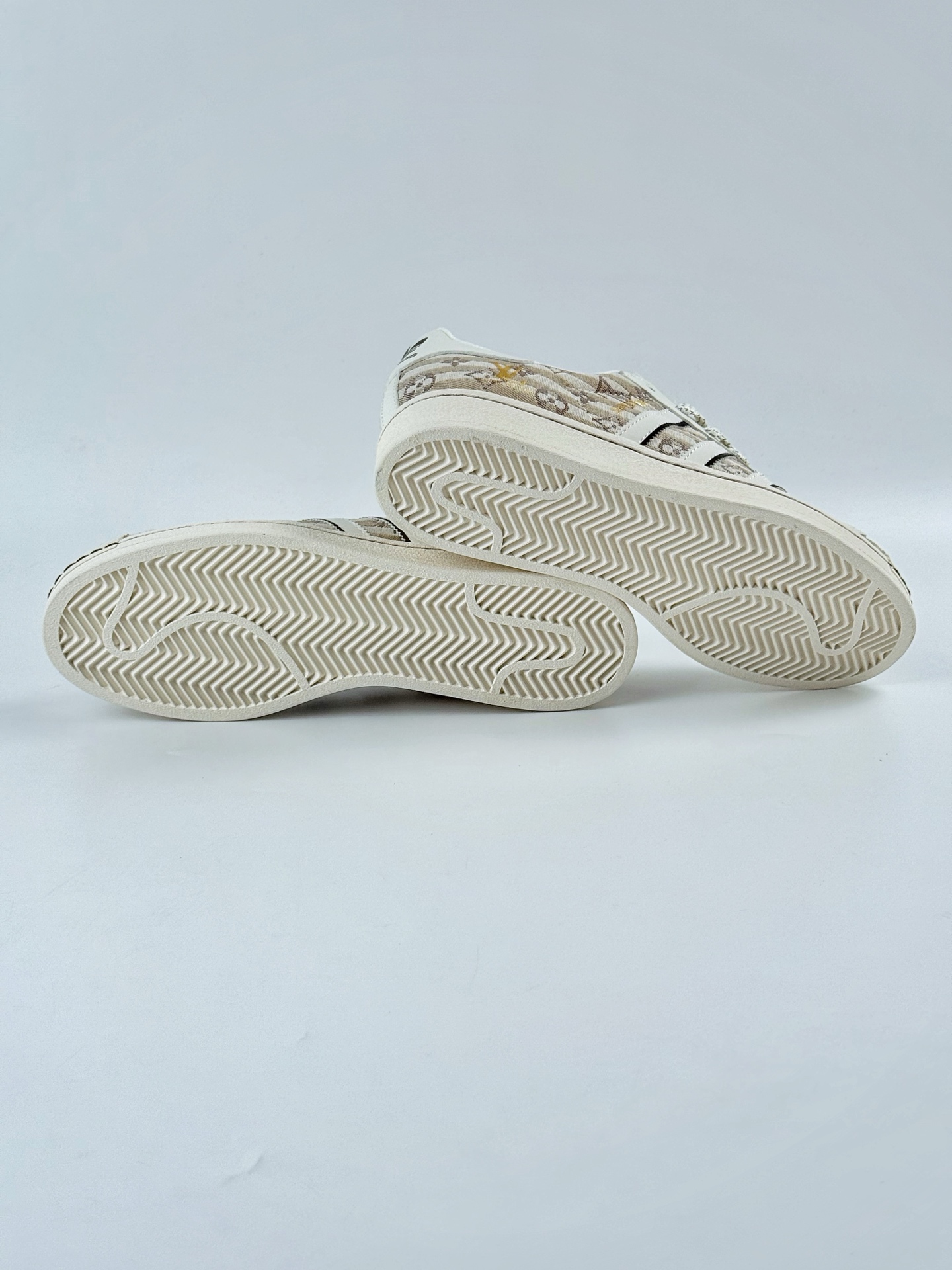 AD Originals Superstar x Louis Vuitton 白黄满天星 JY8920