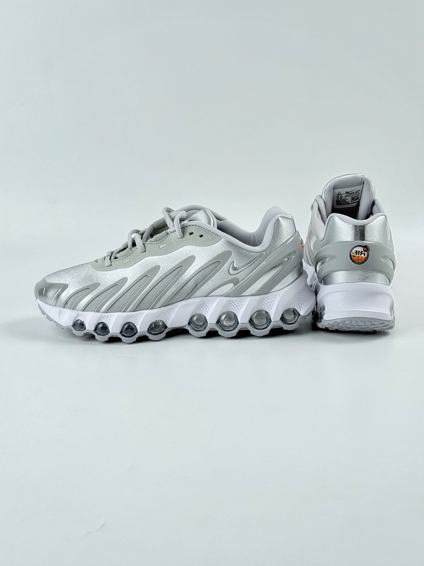 Nike Air Max DN8 复古减震气垫跑鞋 HF5509-002