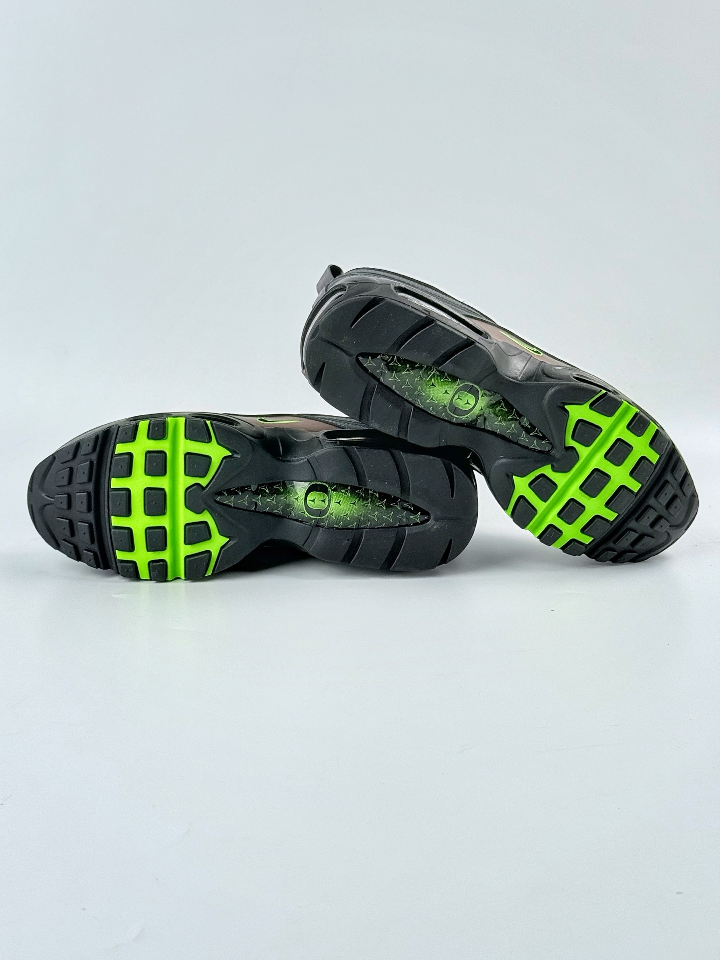 Division St. x Nike Air Max 97 Ducks of a Feather Thunder 复刻黑灰 II1711-900