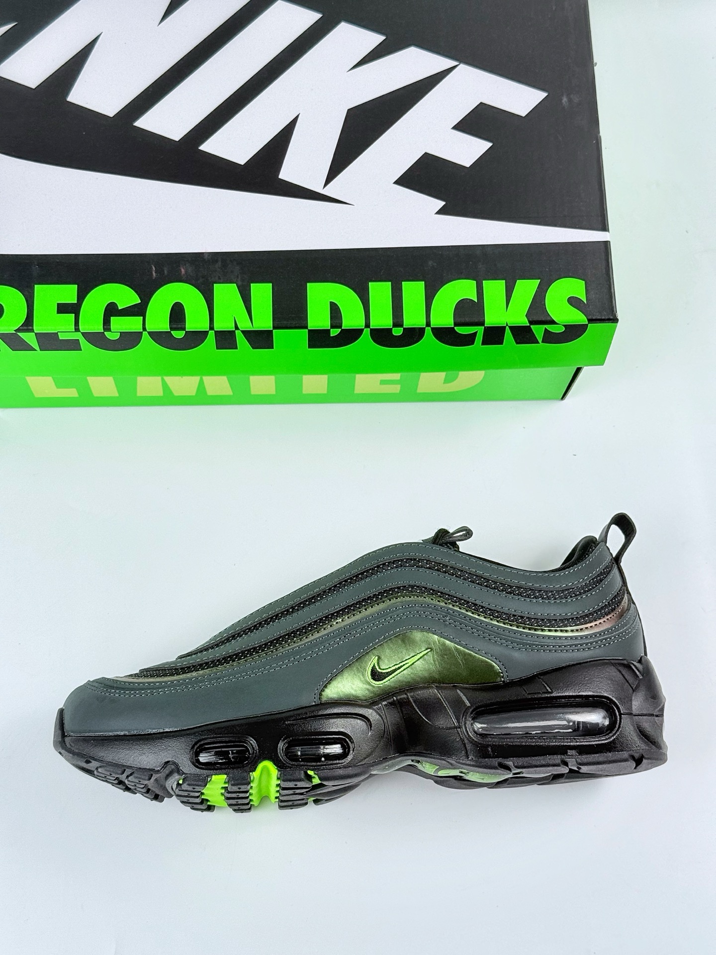 Division St. x Nike Air Max 97 Ducks of a Feather Thunder 复刻黑灰 II1711-900