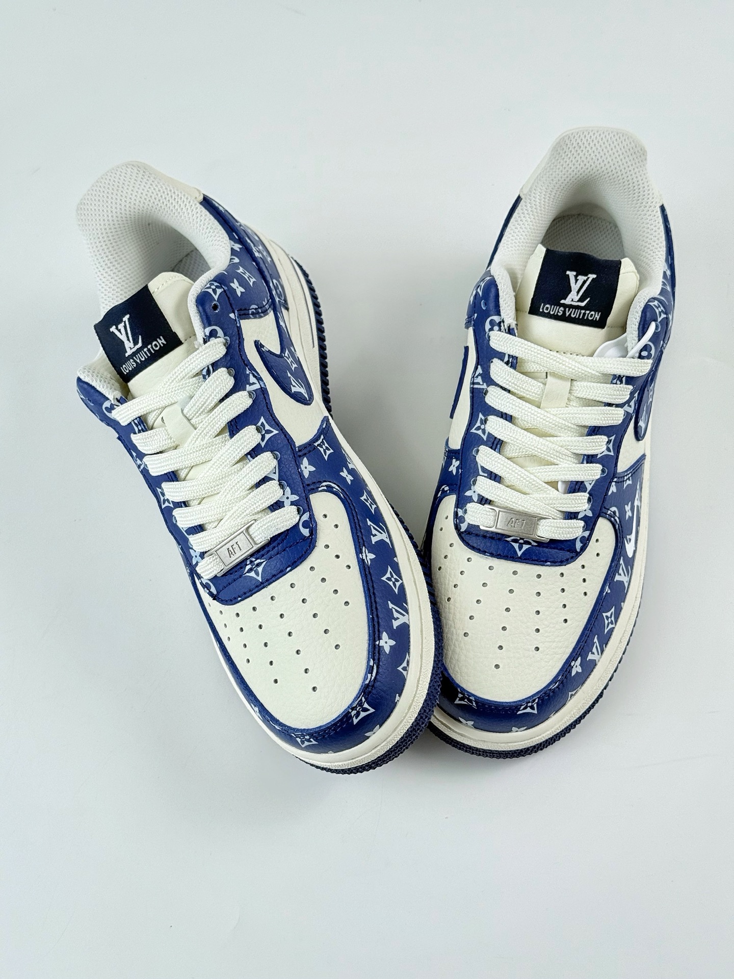 Nike Air Force 1 Low 07 x Louis Vuitton 蓝白小勾 LW9279-008