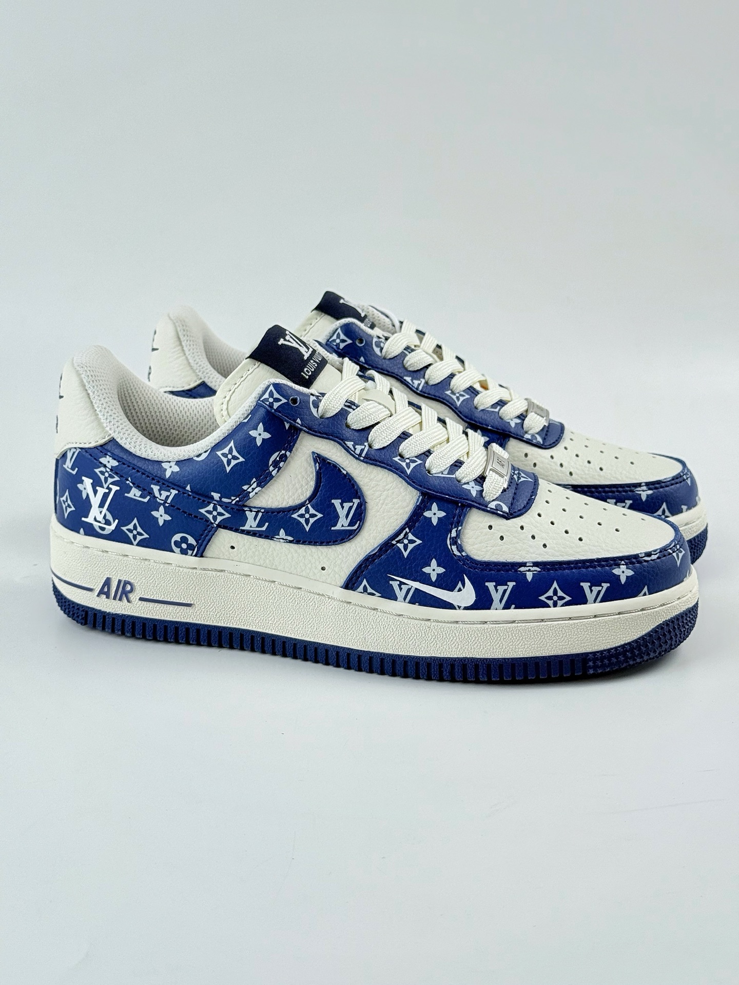 Nike Air Force 1 Low 07 x Louis Vuitton 蓝白小勾 LW9279-008