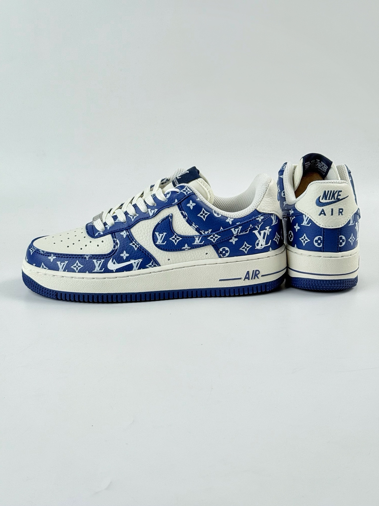 Nike Air Force 1 Low 07 x Louis Vuitton 蓝白小勾 LW9279-008
