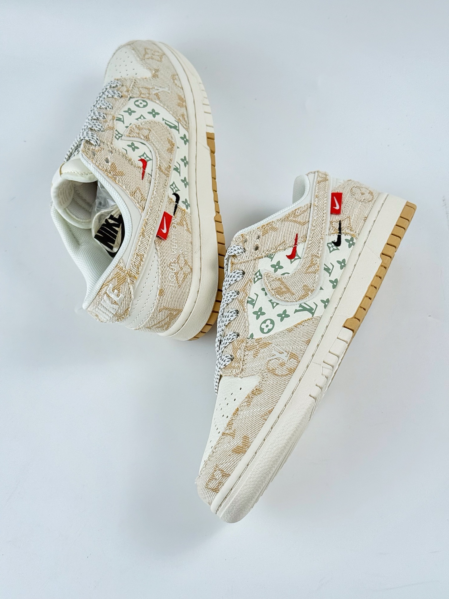 Nike SB Dunk Low x Louis Vuitton 黄白双小勾满天星 YX5066-352