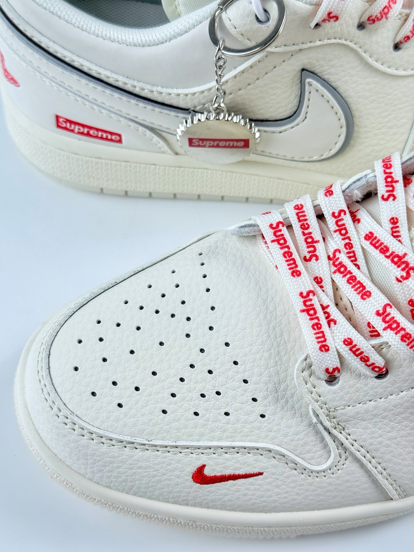 Air Jordan 1 Retro Low x superme 白红小钩 XX3168-186