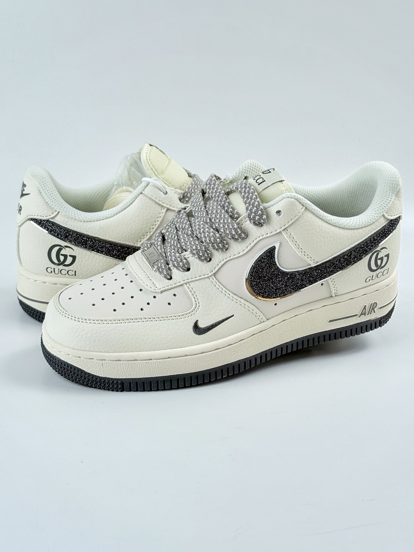Nike Air Force 1 Low 07 x GUCCI 白黑小勾满天星 QY6818-606