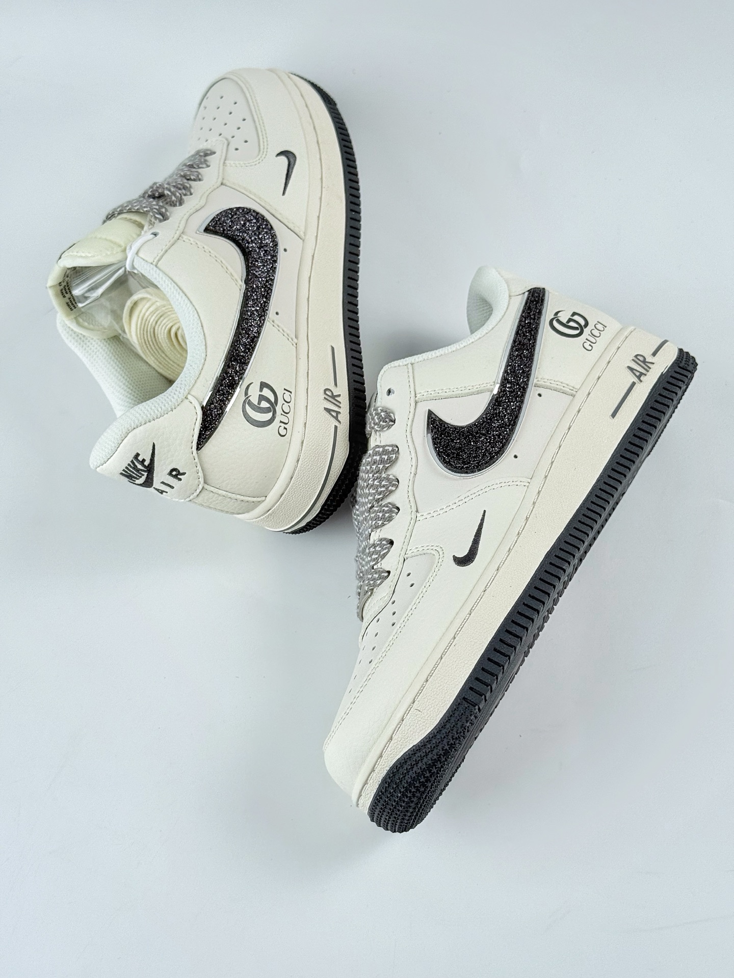 Nike Air Force 1 Low 07 x GUCCI 白黑小勾满天星 QY6818-606