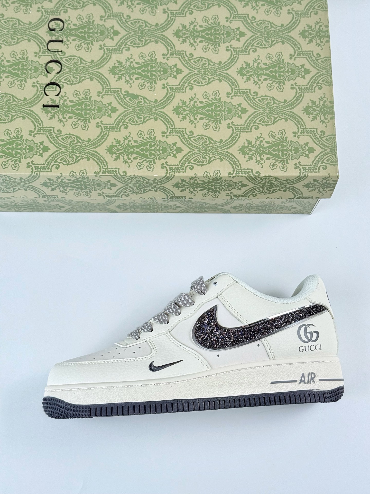 Nike Air Force 1 Low 07 x GUCCI 白黑小勾满天星 QY6818-606