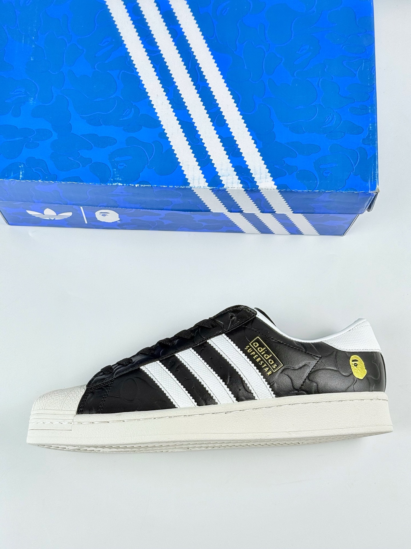 SSTR V BAPE BAPE x adidas Originals 联名系列 贝壳头联名 JQ3666