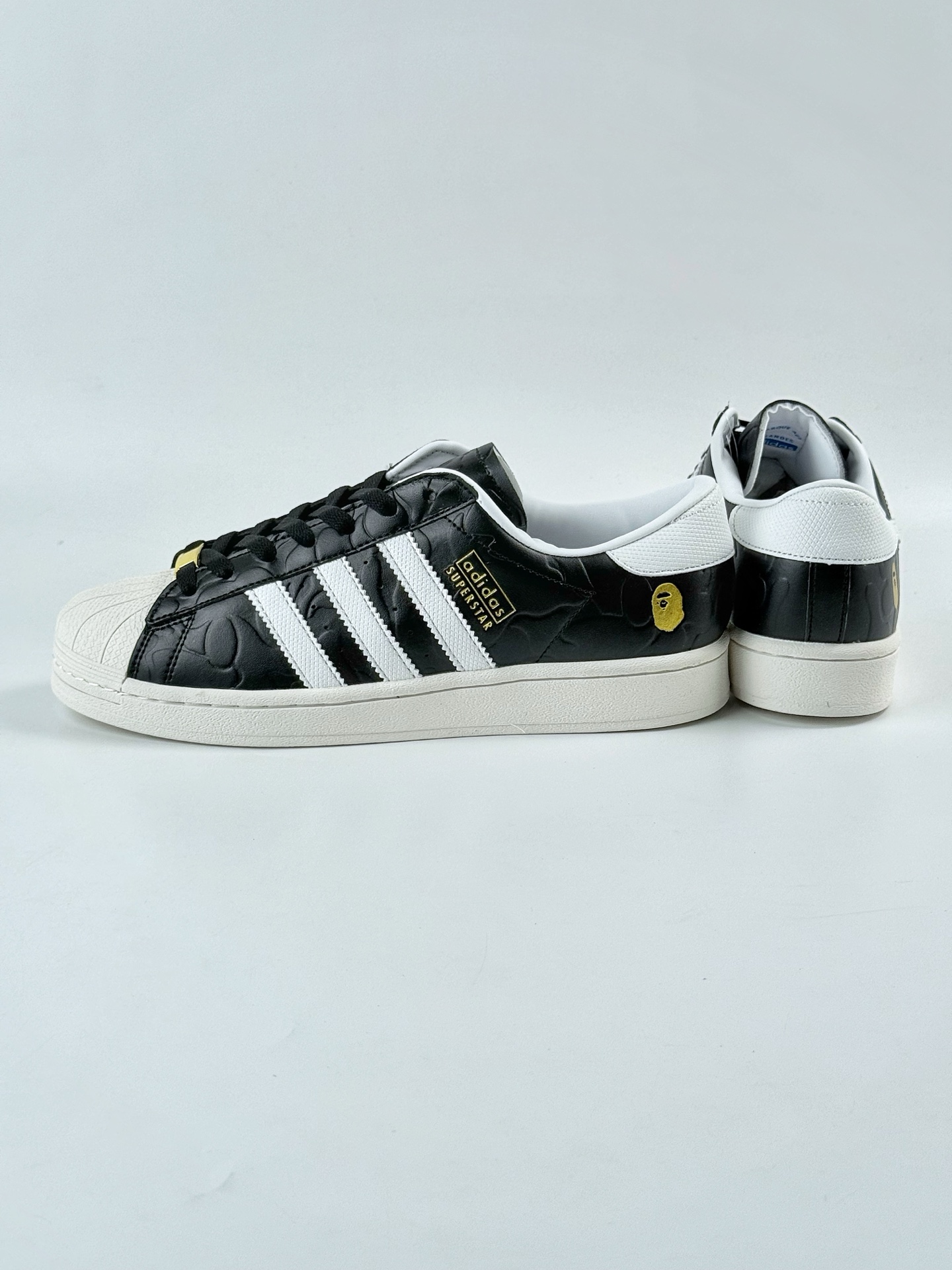 SSTR V BAPE BAPE x adidas Originals 联名系列 贝壳头联名 JQ3666