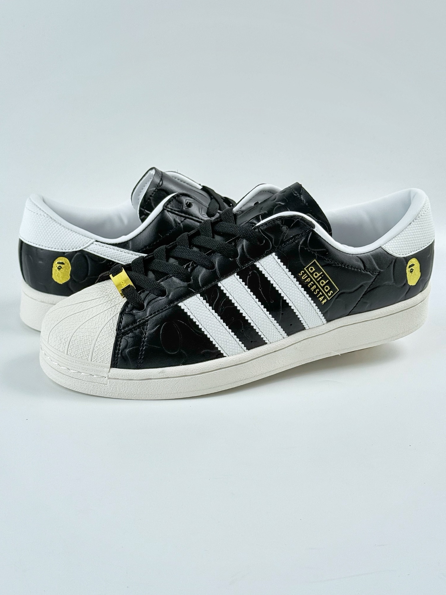 SSTR V BAPE BAPE x adidas Originals 联名系列 贝壳头联名 JQ3666