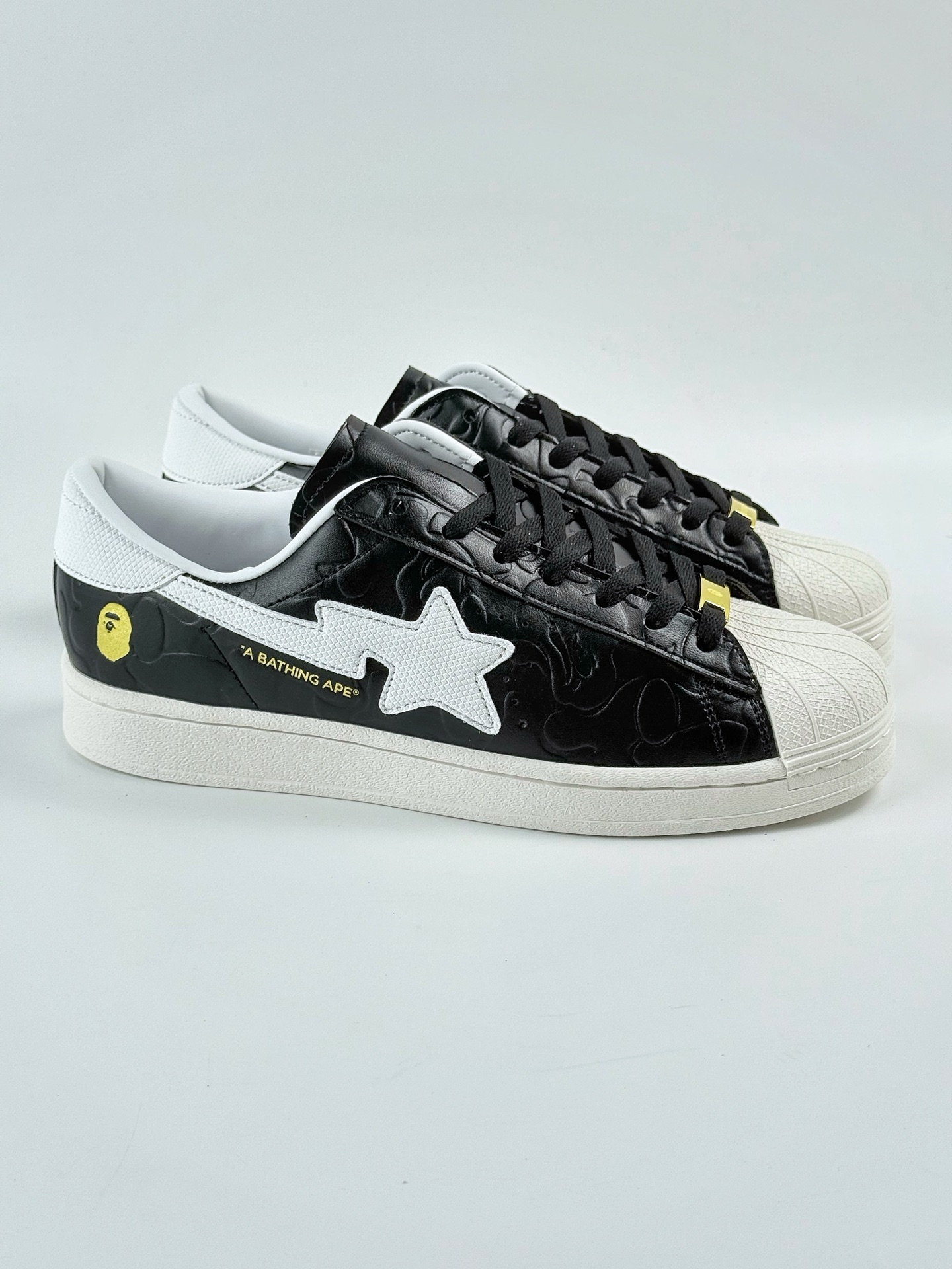 SSTR V BAPE BAPE x adidas Originals 联名系列 贝壳头联名 JQ3666
