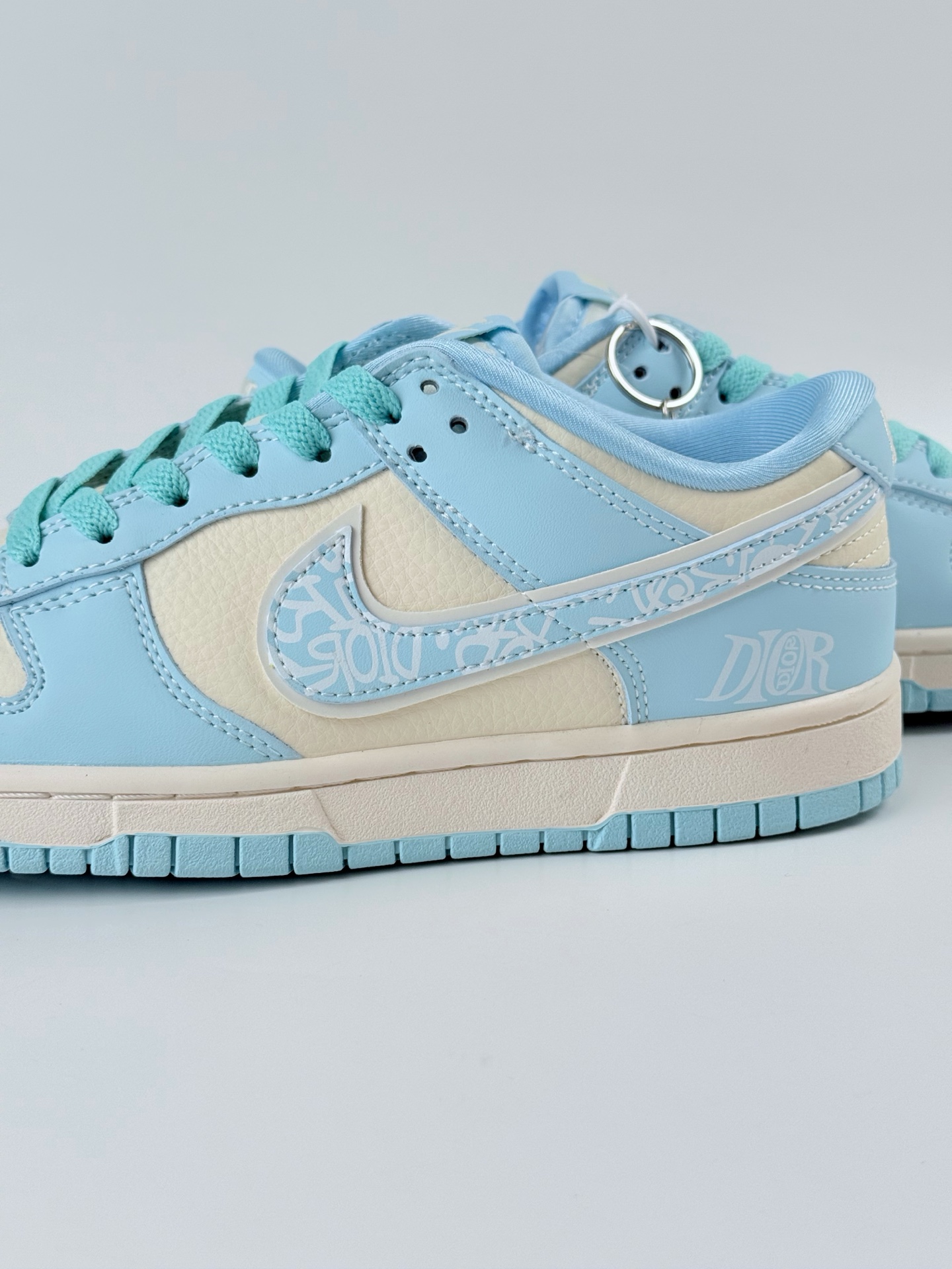 Nike SB Dunk Low x DIOR 蓝白小勾 KK1333-037