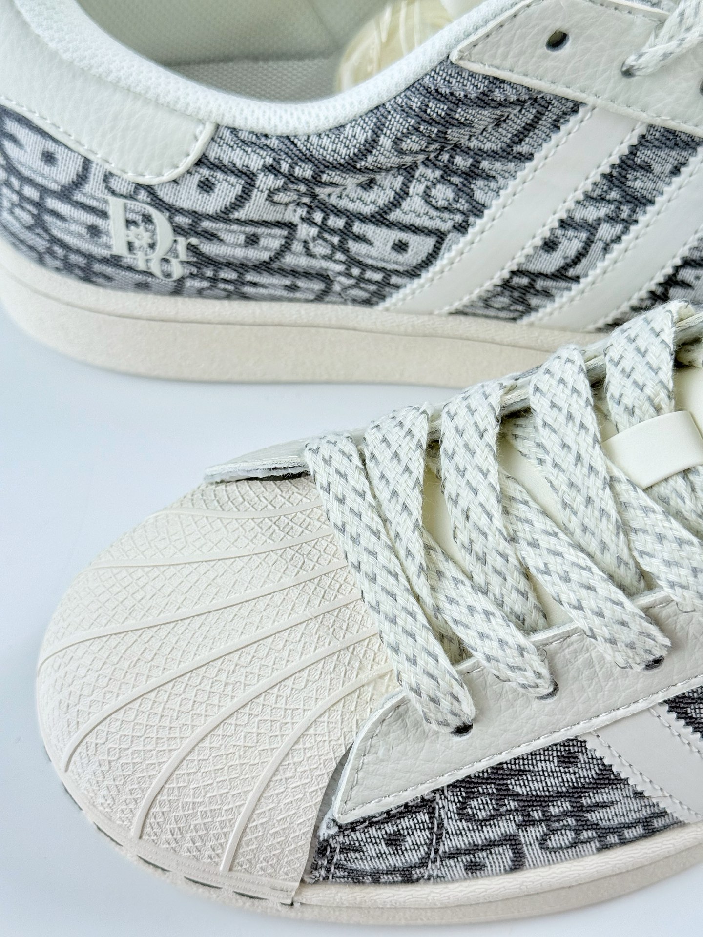 AD Originals Superstar x DIOR 灰白满天星 HS3080
