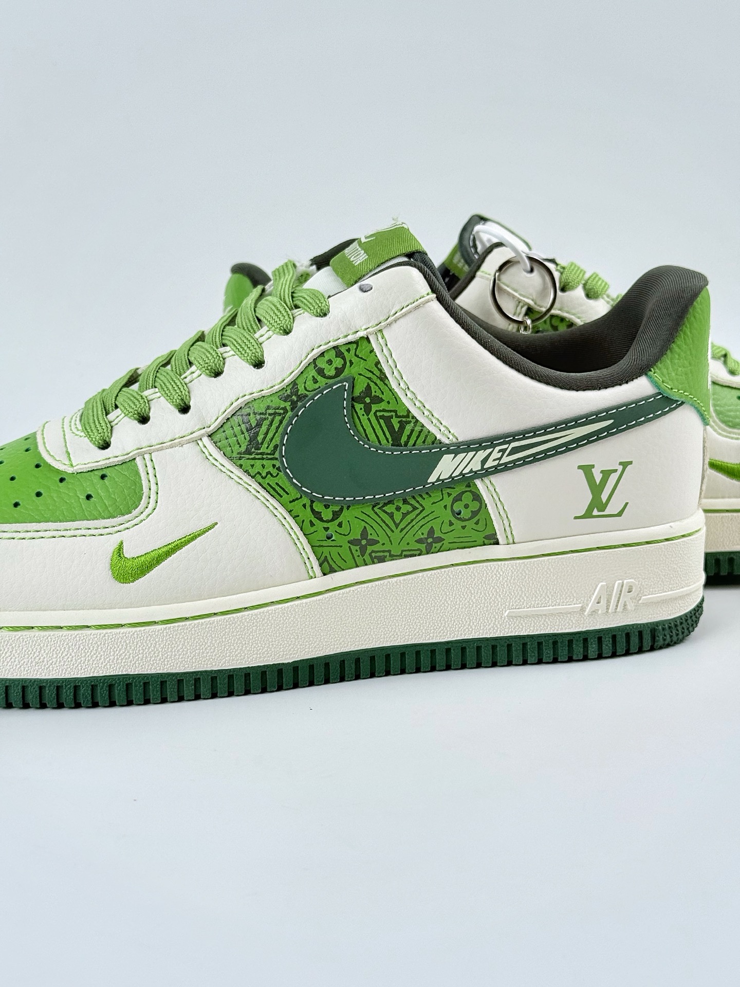 260 Nike Air Force 1 Low 07 x Louis Vuitton 白绿小钩 KK1988-086
