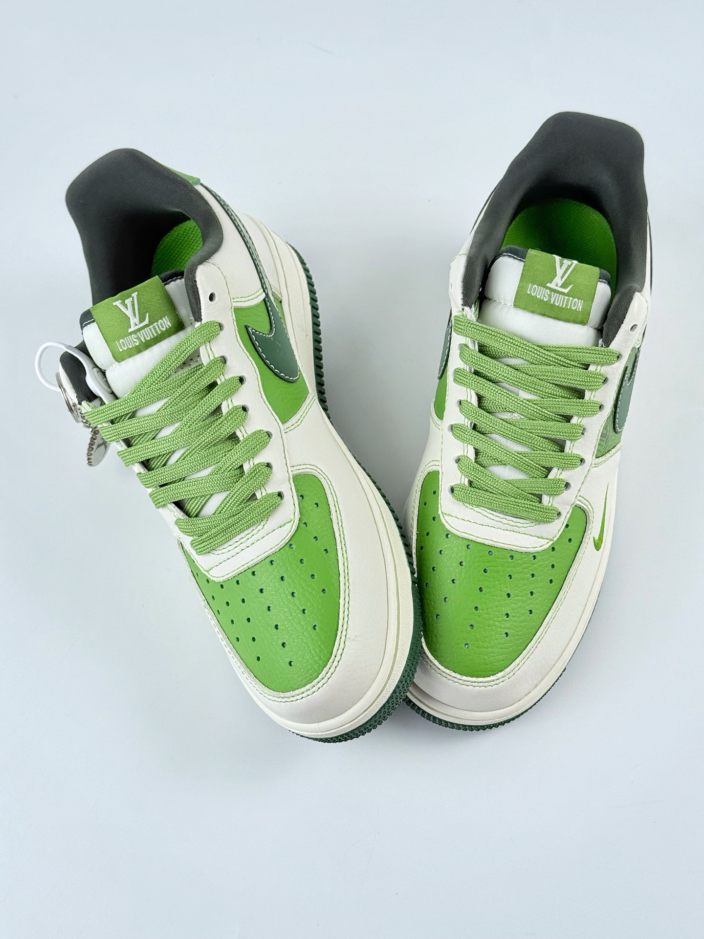 260 Nike Air Force 1 Low 07 x Louis Vuitton 白绿小钩 KK1988-086