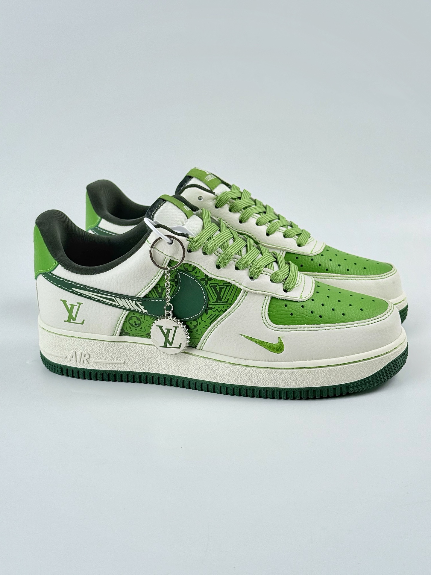 260 Nike Air Force 1 Low 07 x Louis Vuitton 白绿小钩 KK1988-086