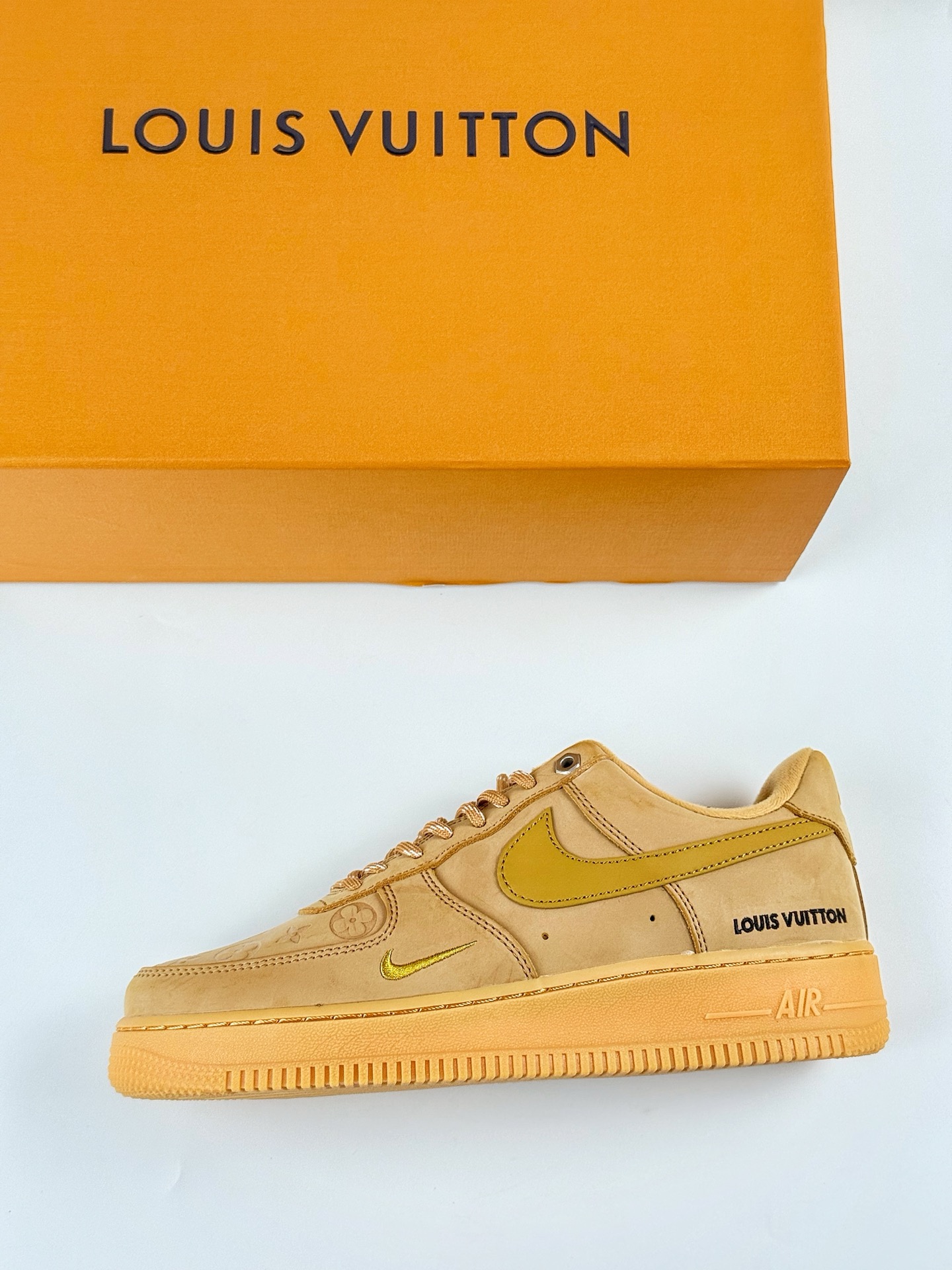 Nike Air Force 1 Low 07 x Louis Vuitton 万花弄 原木塞 复古美拉德 深棕小勾 CJ9179-200