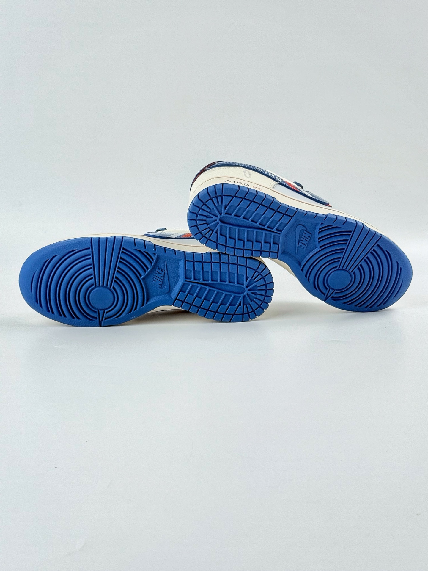 Nike SB Dunk Low 白蓝小勾满天星 FC1688-235