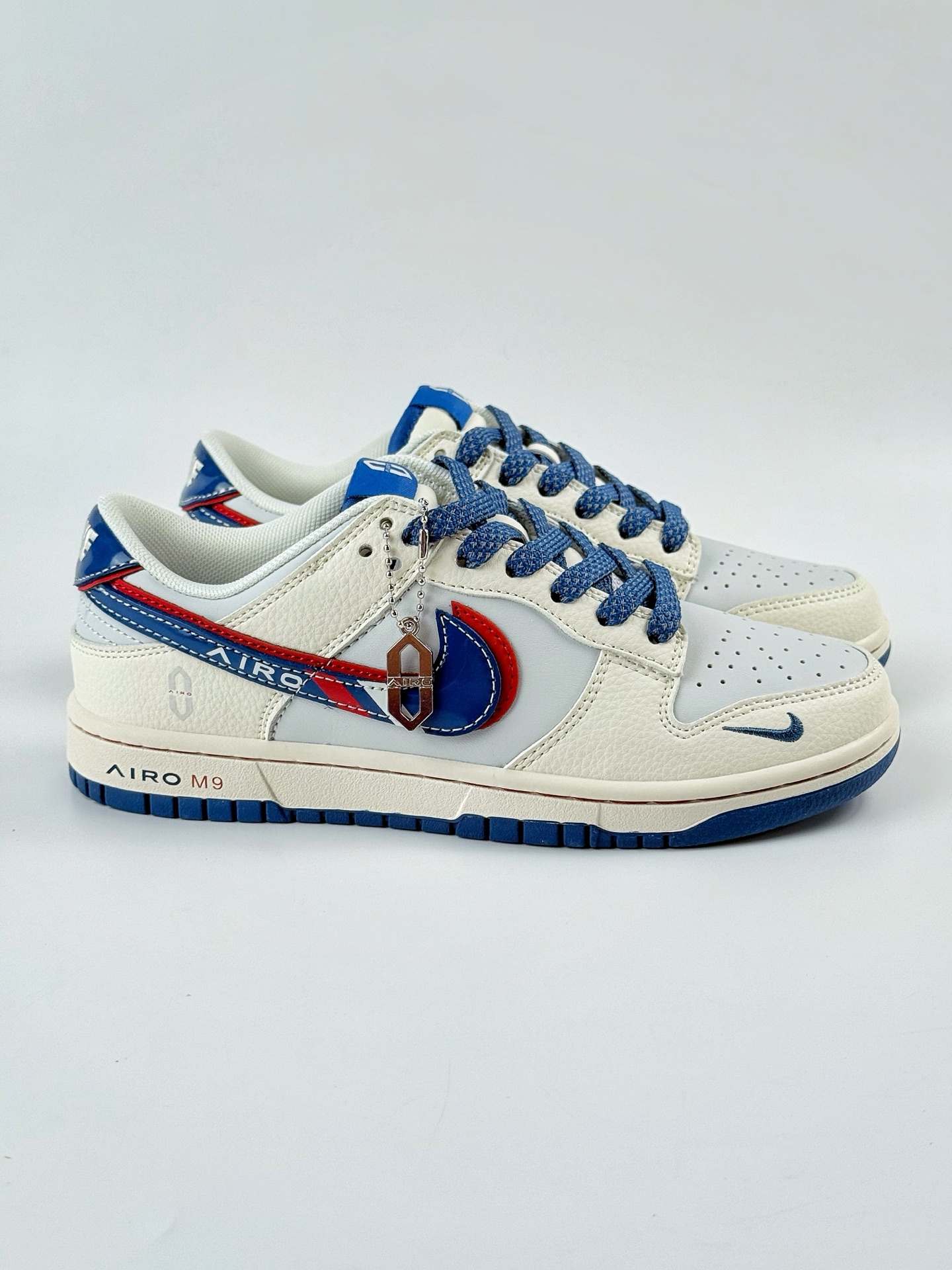 Nike SB Dunk Low 白蓝小勾满天星 FC1688-235