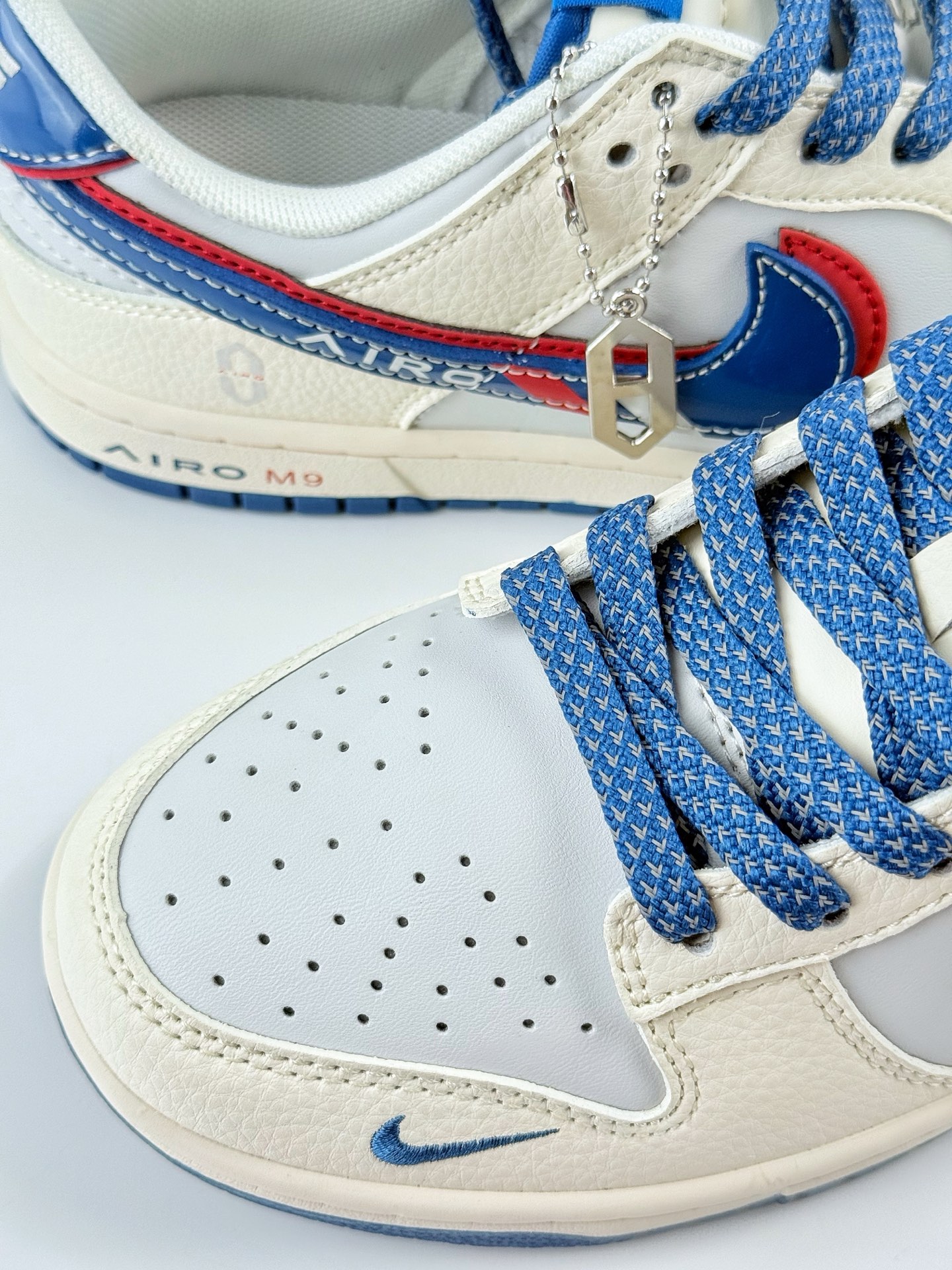 Nike SB Dunk Low 白蓝小勾满天星 FC1688-235