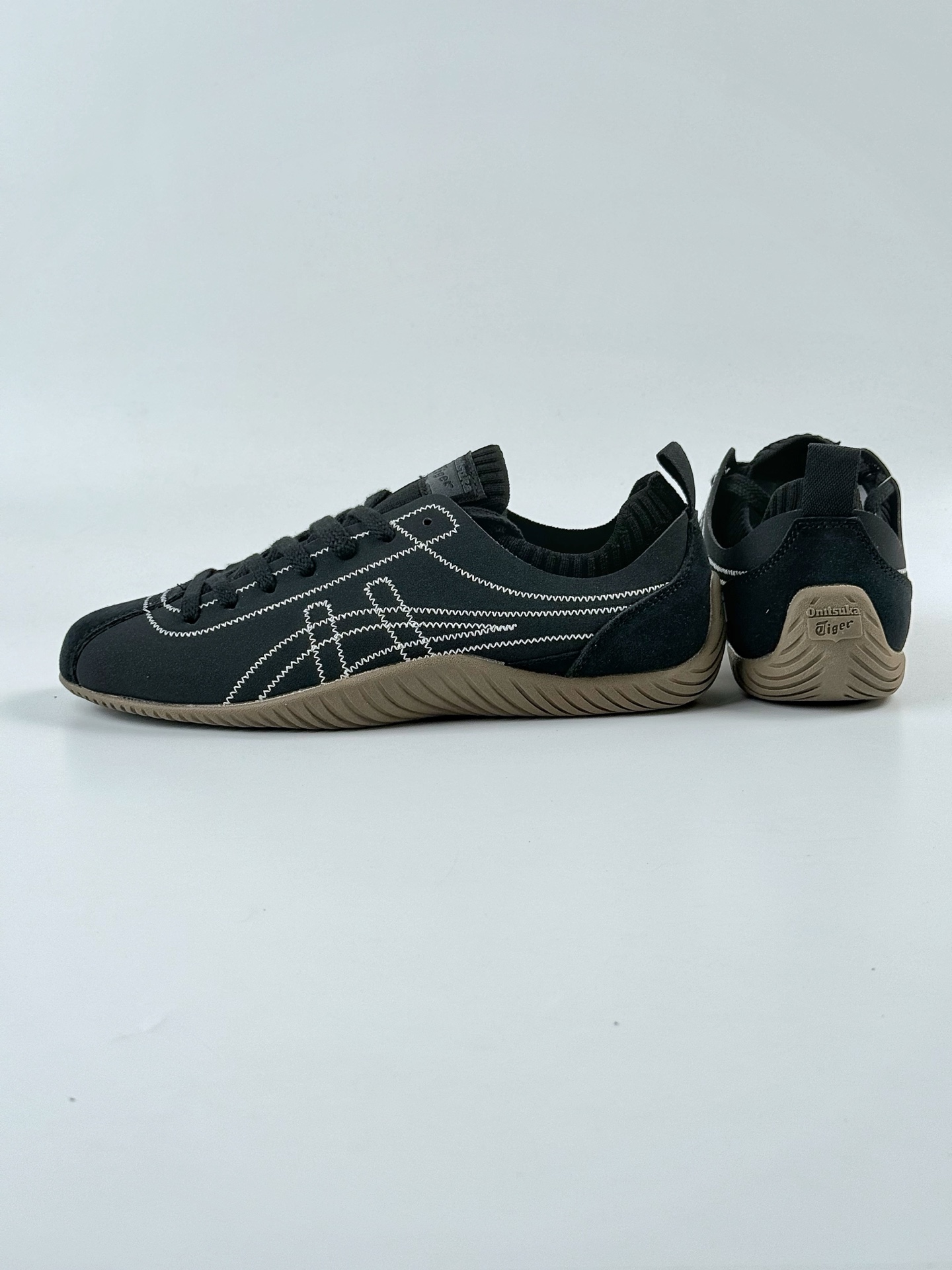 Onitsuka Tiger鬼塚虎SCLAW 绒面革织物 舒适运动休闲鞋 1183B969-001