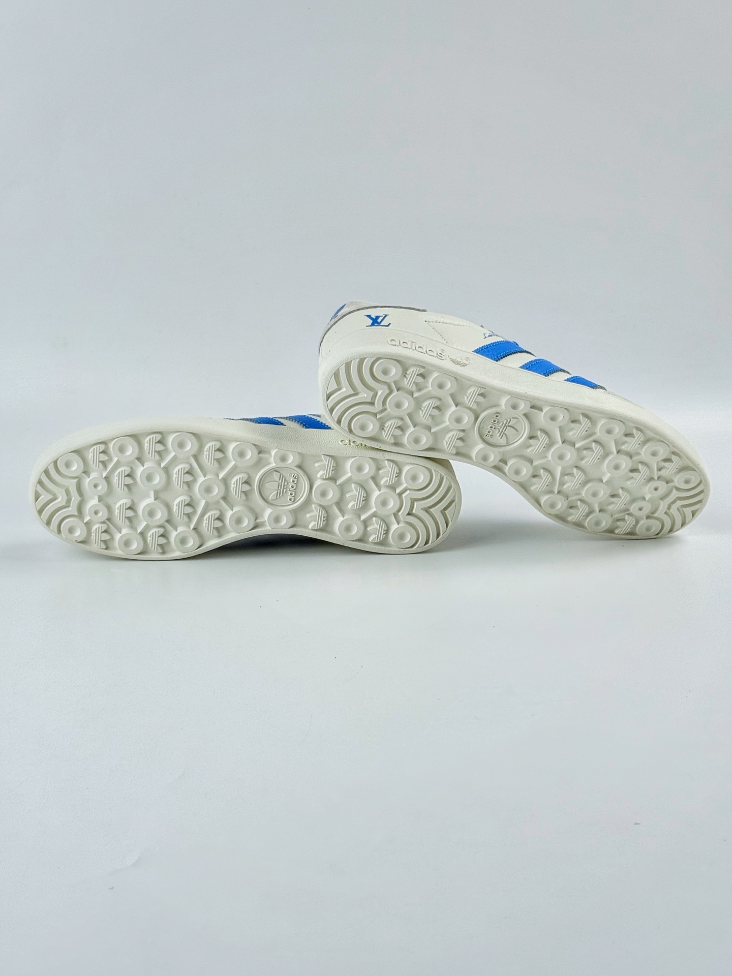 adidas Originals Gazelle INdoor x Louis Vuitton 三叶草休闲防滑耐磨低帮板鞋 DD6605