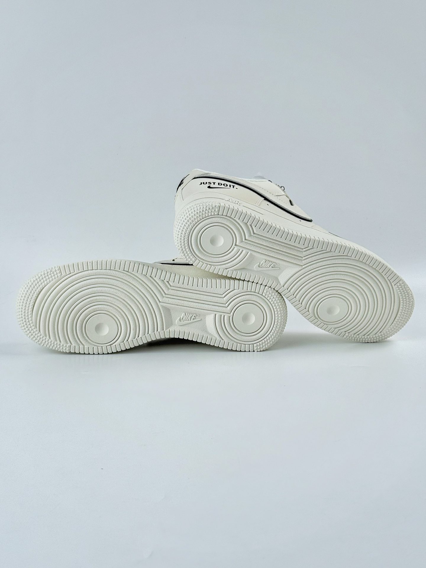 Nike Air Force 1 Low 07 x Just Do It 白黑小勾 CS5288-012