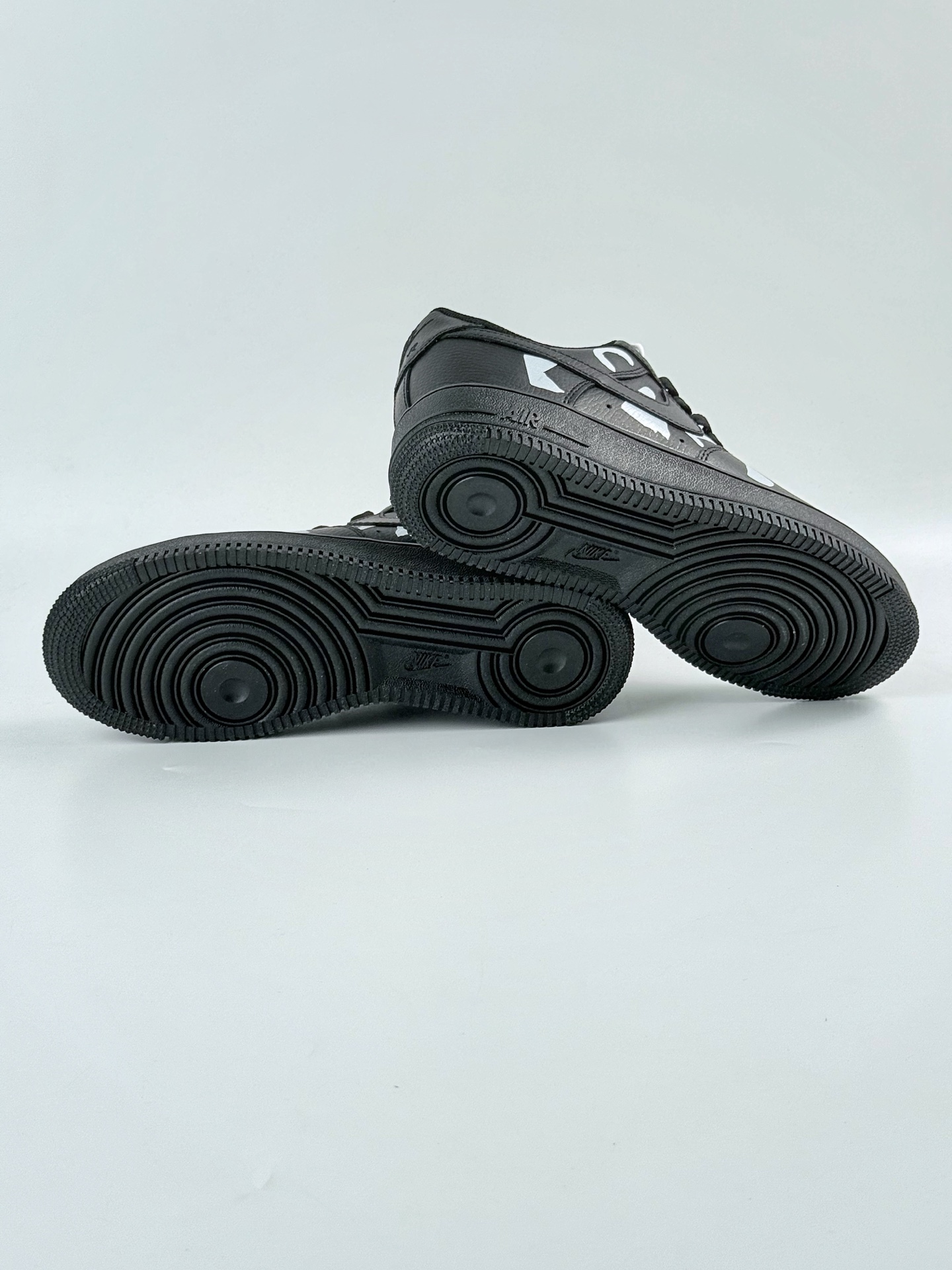 Black COMME des GARCONS x Nike Air Force 1 LOW 黑色 IB9949-001