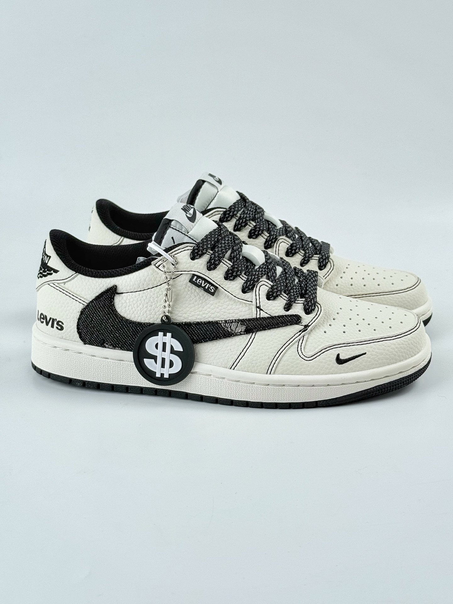 Travis Scott x Nike Air Jordan 1 Low x Levi's Air Jordan 1 Low 反转白黑小勾满天星倒钩 LE2436-135
