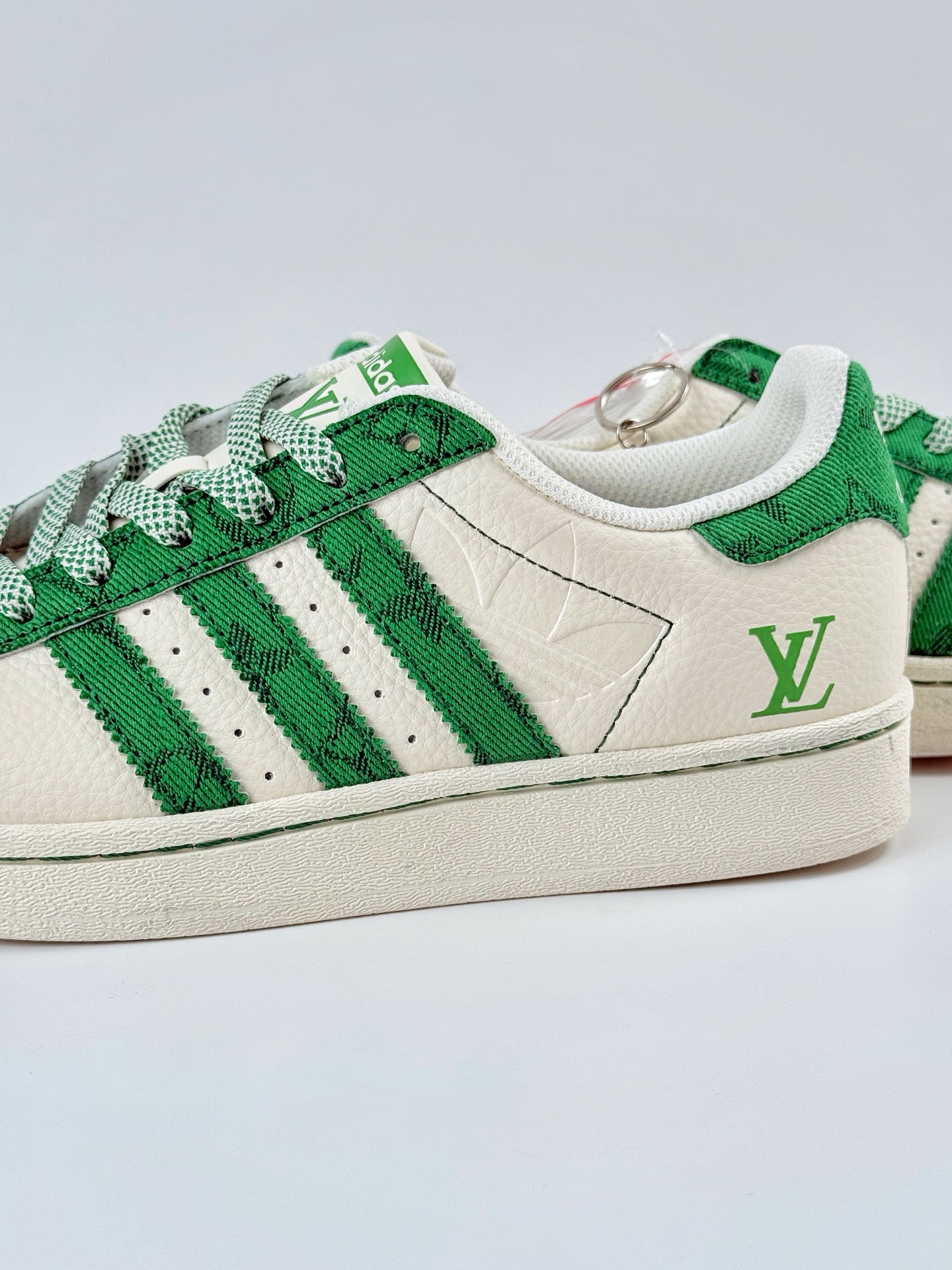 AD Originals Superstar x Louis Vuitton 白绿满天星 XS0017