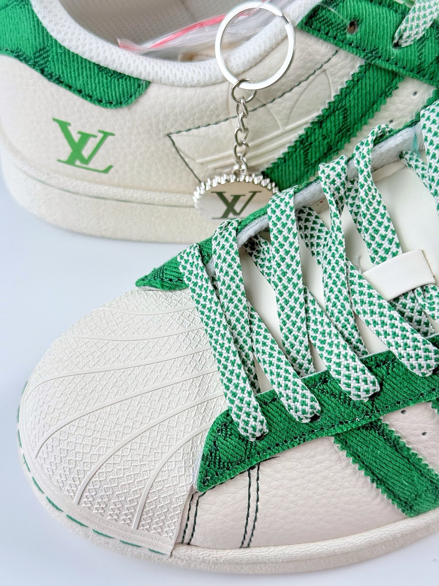 AD Originals Superstar x Louis Vuitton 白绿满天星 XS0017