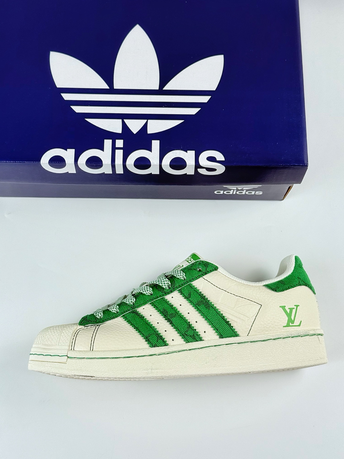 AD Originals Superstar x Louis Vuitton 白绿满天星 XS0017
