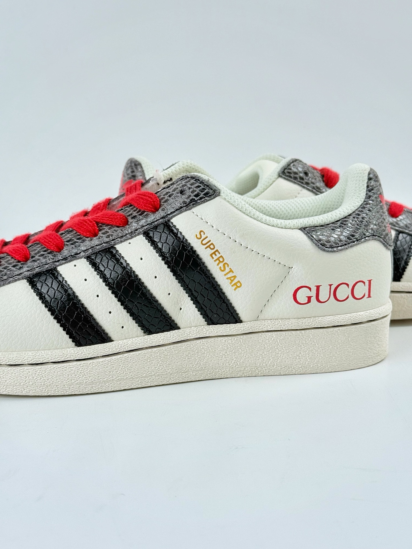 AD Originals Superstar x GUCCI 白黑红 JP9969
