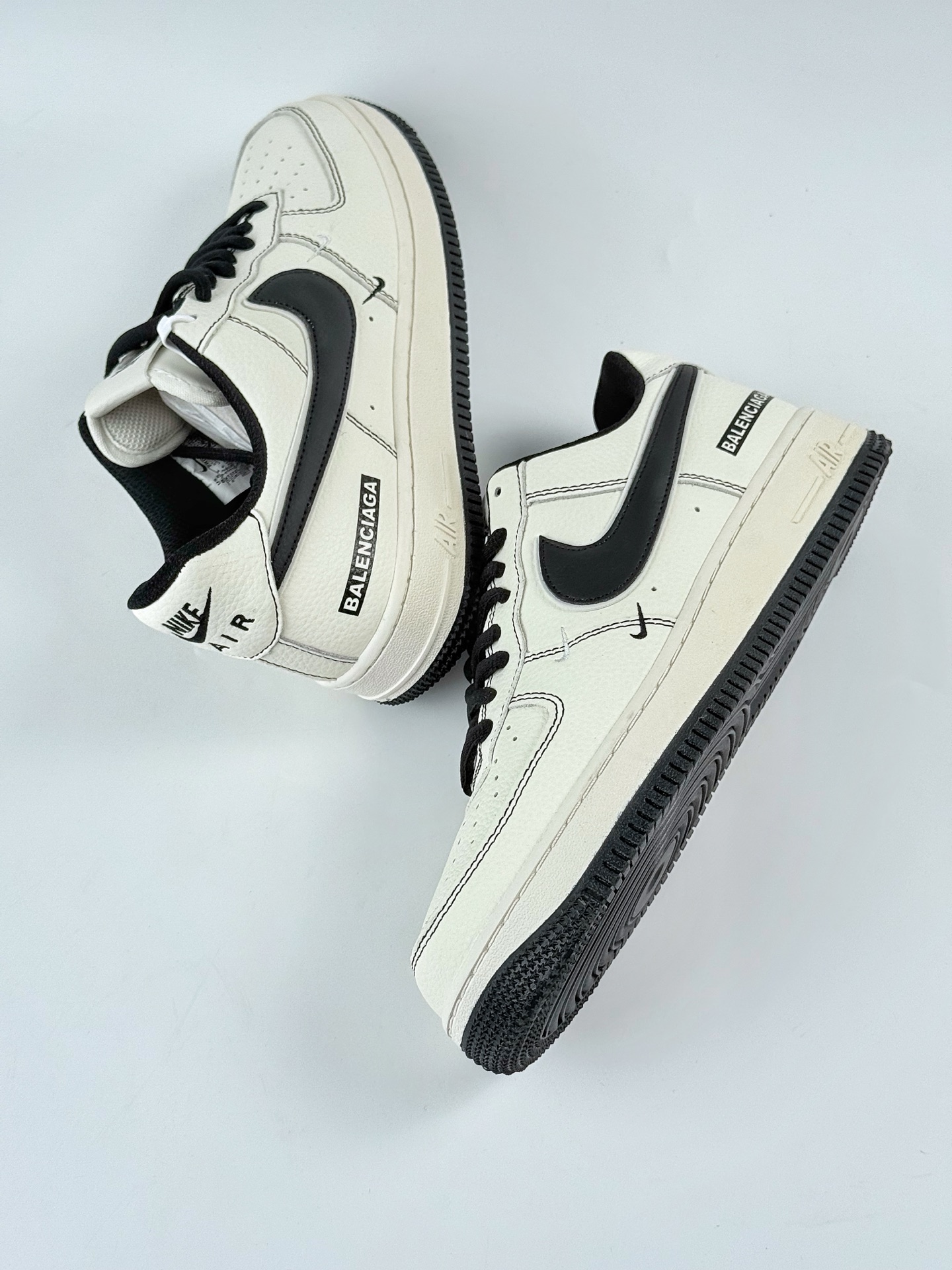 Nike Air Force 1 Low 07 x Balenciaga 白黑双小勾 FR0538-090 Nike Air Force 1 Low 07 x Balenciaga 白黑双小勾 FR0538-090