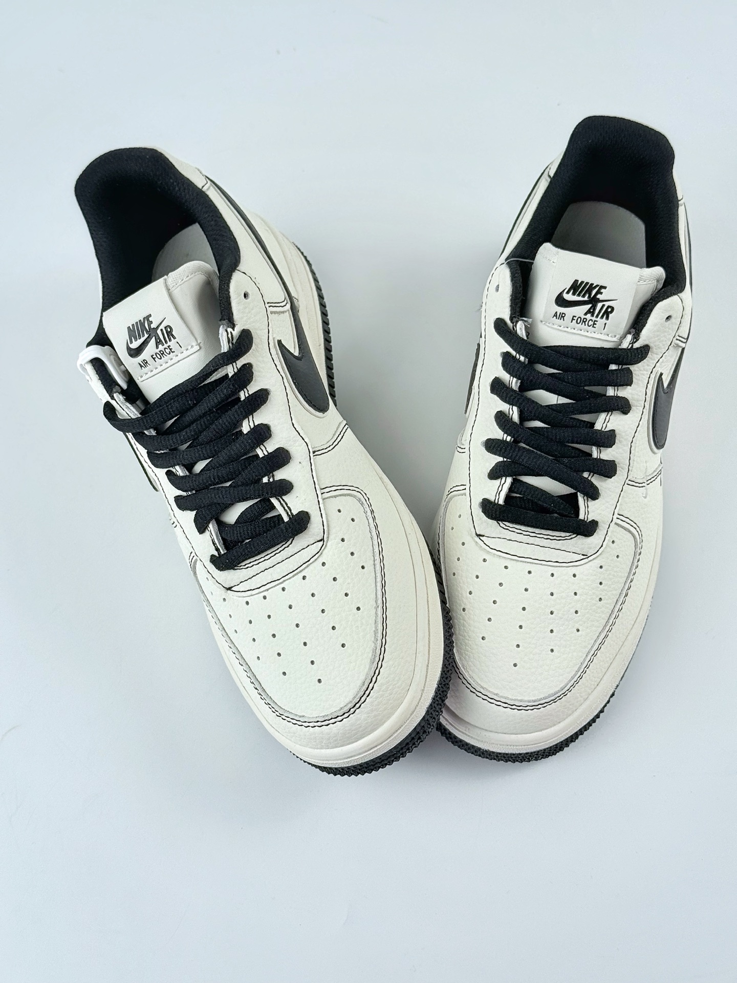 Nike Air Force 1 Low 07 x Balenciaga 白黑双小勾 FR0538-090 Nike Air Force 1 Low 07 x Balenciaga 白黑双小勾 FR0538-090