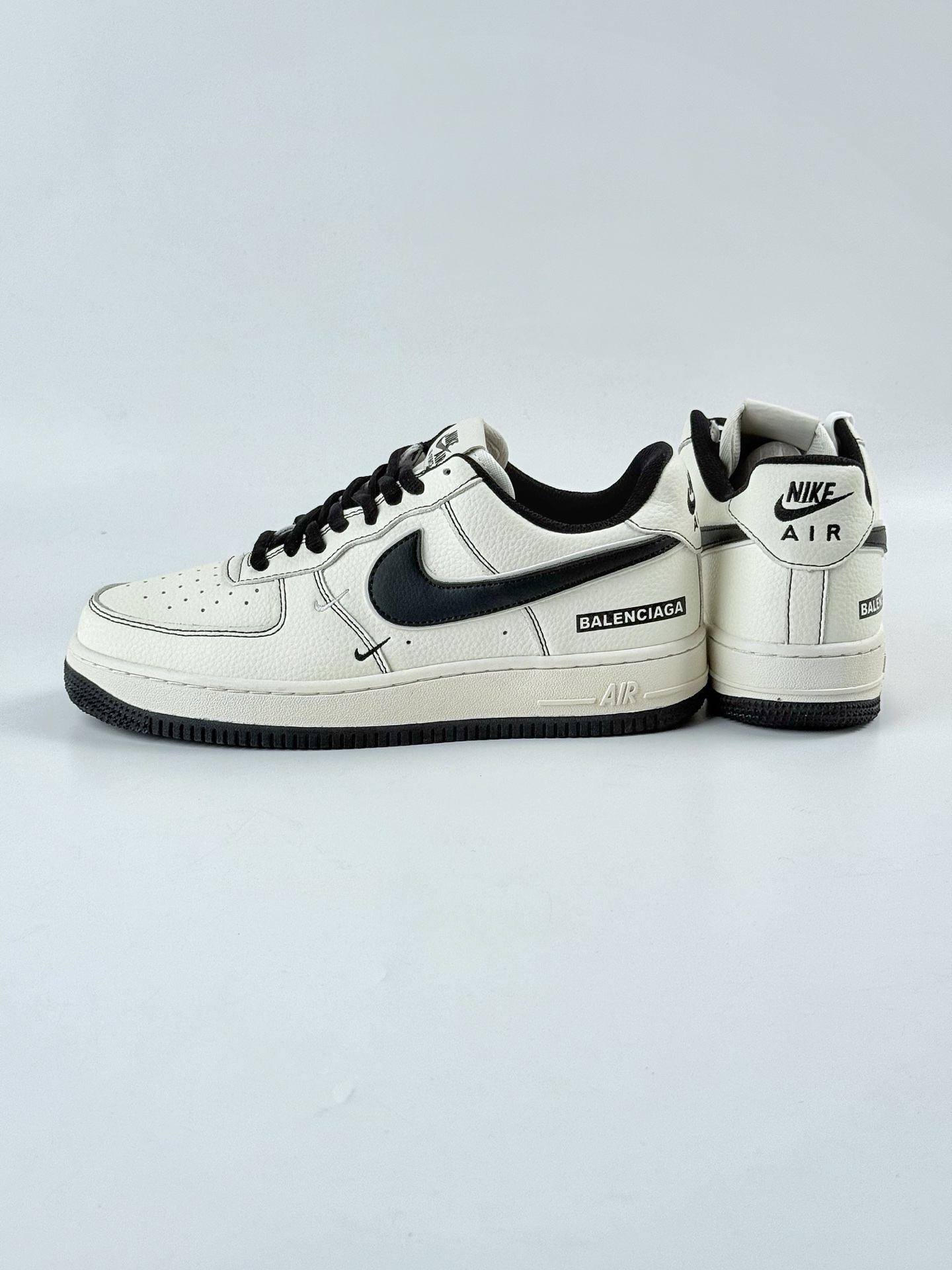 Nike Air Force 1 Low 07 x Balenciaga 白黑双小勾 FR0538-090 Nike Air Force 1 Low 07 x Balenciaga 白黑双小勾 FR0538-090