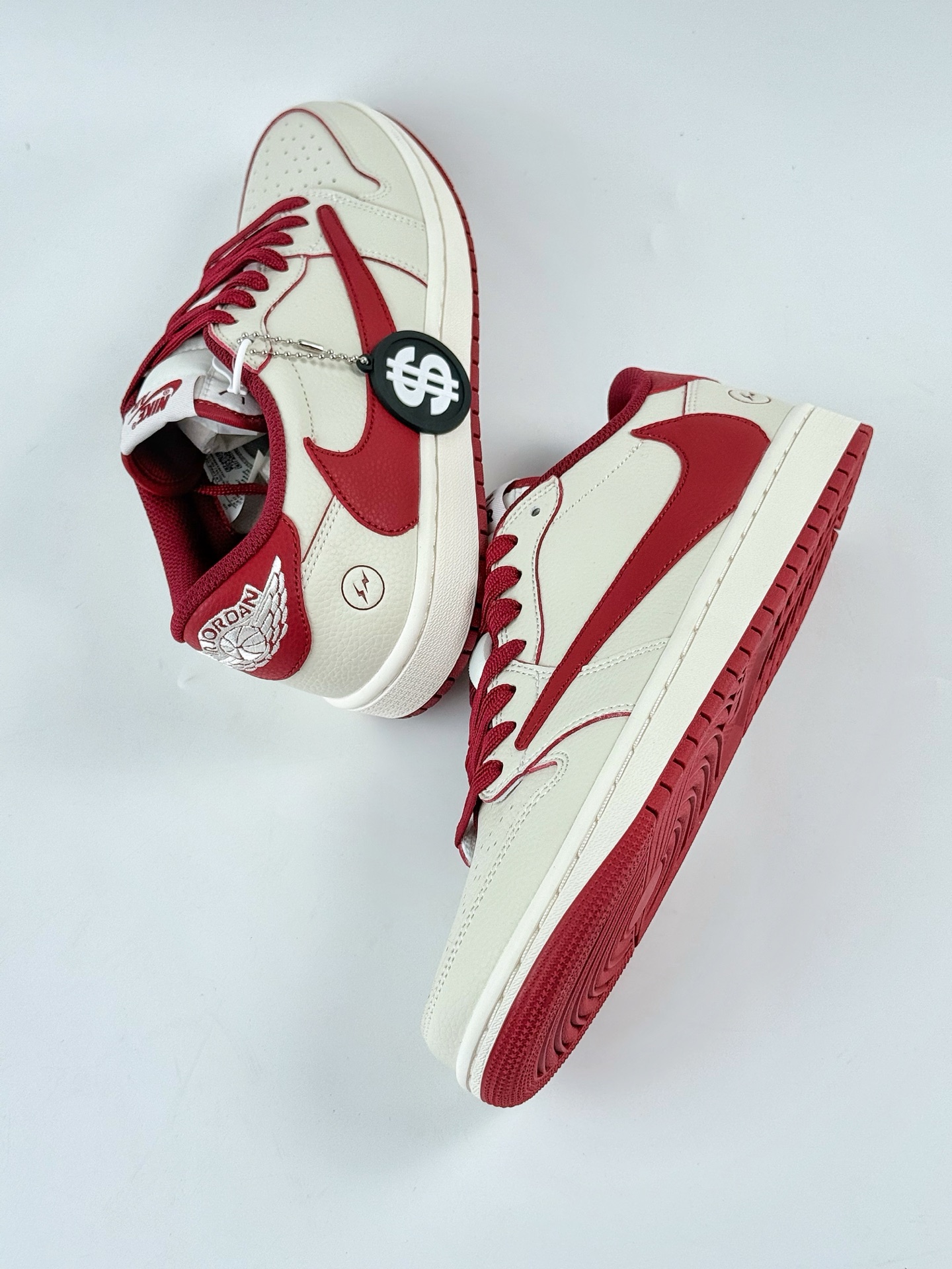 Travis Scott x Nike Air Jordan 1 Low Air Jordan 1 Low 反转白红闪电倒钩 LK1099-066 Travis Scott x Nike Air Jordan 1 Low Air Jordan 1 Low 反转白红闪电倒钩 LK1099-066