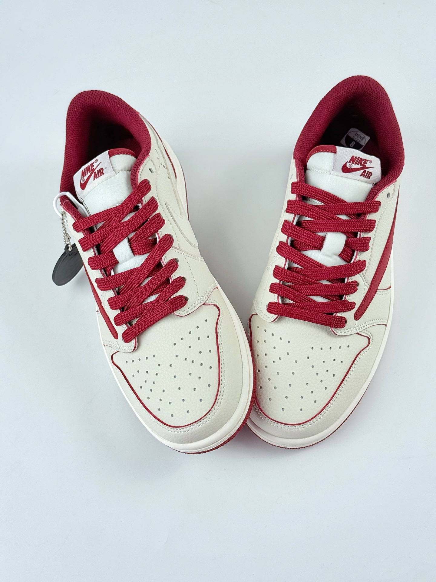 Travis Scott x Nike Air Jordan 1 Low Air Jordan 1 Low 反转白红闪电倒钩 LK1099-066 Travis Scott x Nike Air Jordan 1 Low Air Jordan 1 Low 反转白红闪电倒钩 LK1099-066