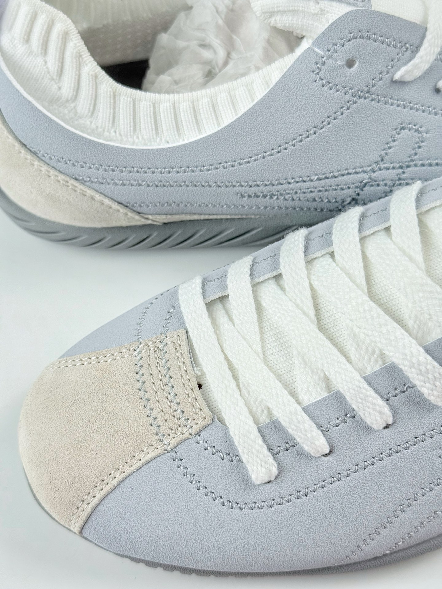 Onitsuka Tiger鬼塚虎SCLAW 绒面革织物 舒适运动休闲鞋 复古美学极简风格 1183B969-020