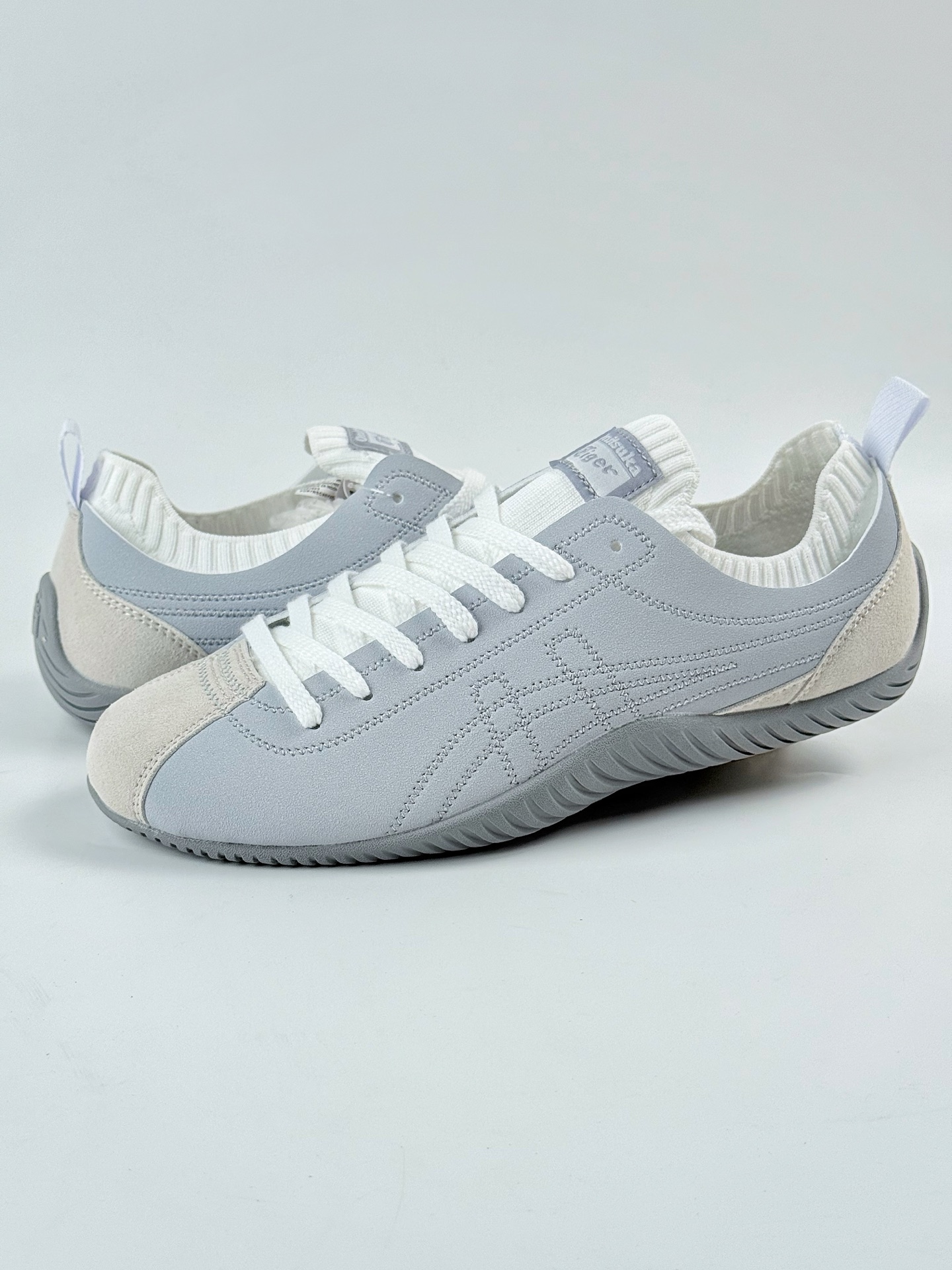 Onitsuka Tiger鬼塚虎SCLAW 绒面革织物 舒适运动休闲鞋 复古美学极简风格 1183B969-020