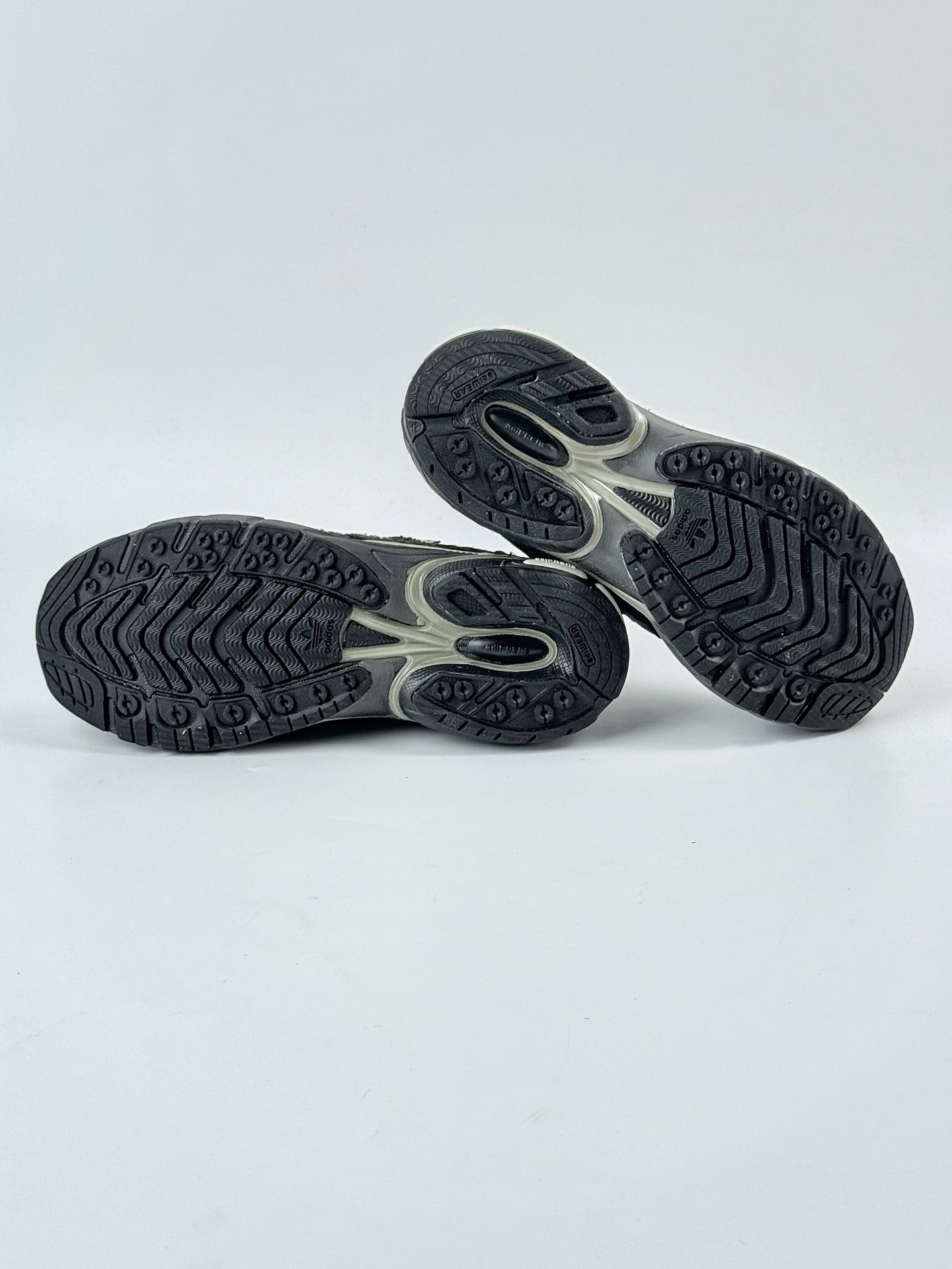 SONG FOR THE MUTE x adidas ADISTAR CUSHION 黑灰 JP8416 SONG FOR THE MUTE x adidas ADISTAR CUSHION 黑灰 JP8416