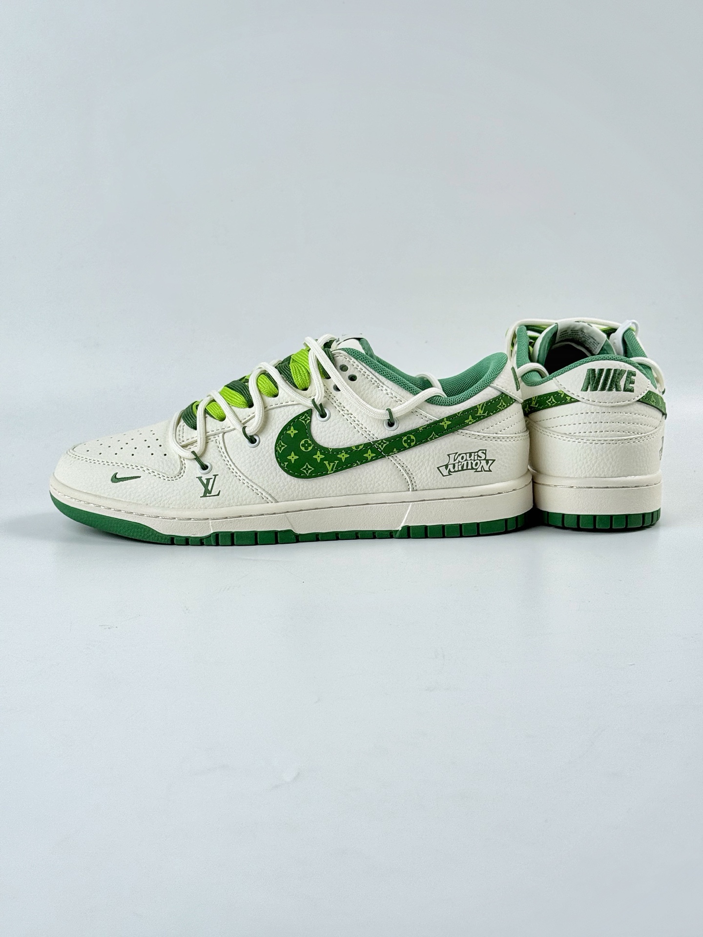 Nike SB Dunk Low x Louis Vuitton 白绿小勾  DM6868-075